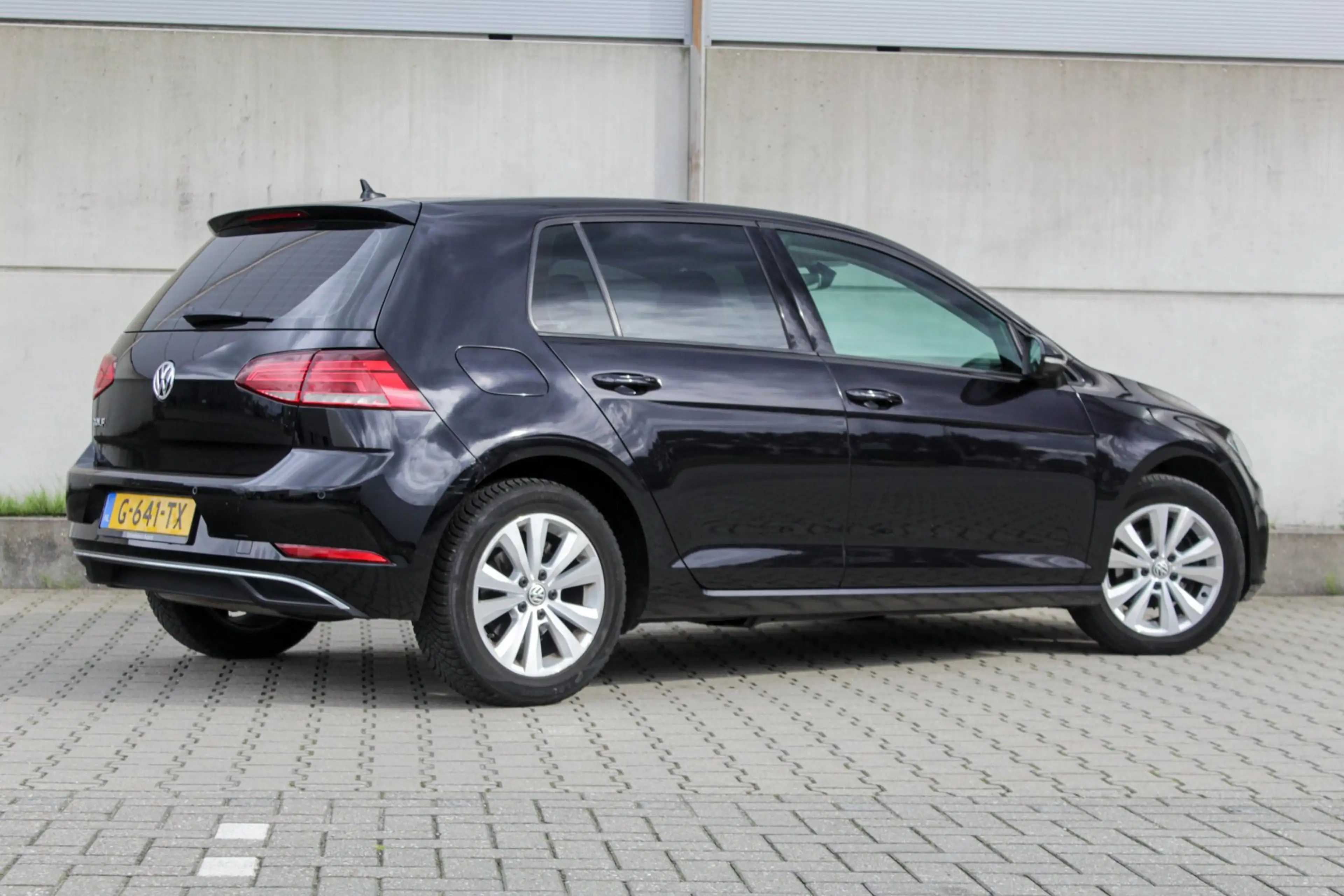 Volkswagen Golf 1.0 TSI Comfortline Business - automaat - ACC - NA — photo 2