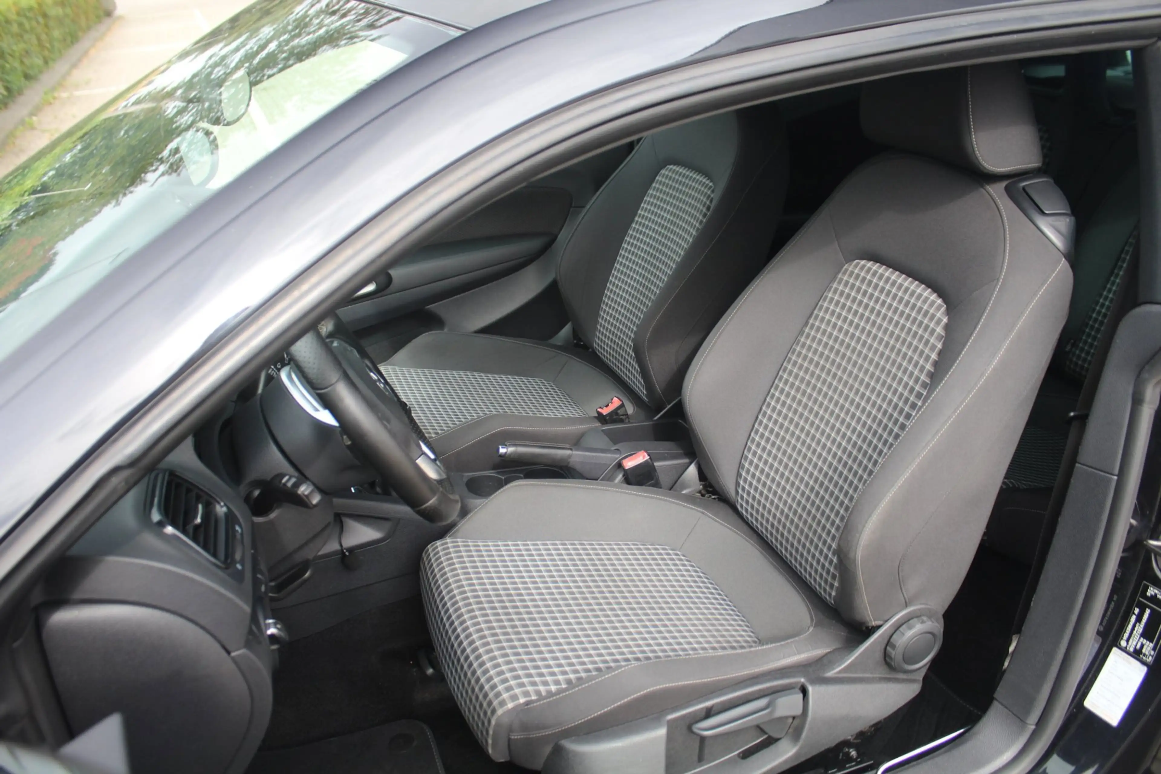 Volkswagen Scirocco 1.4 TSI Highline Plus | Stoelverwarming | Clima / — photo 9