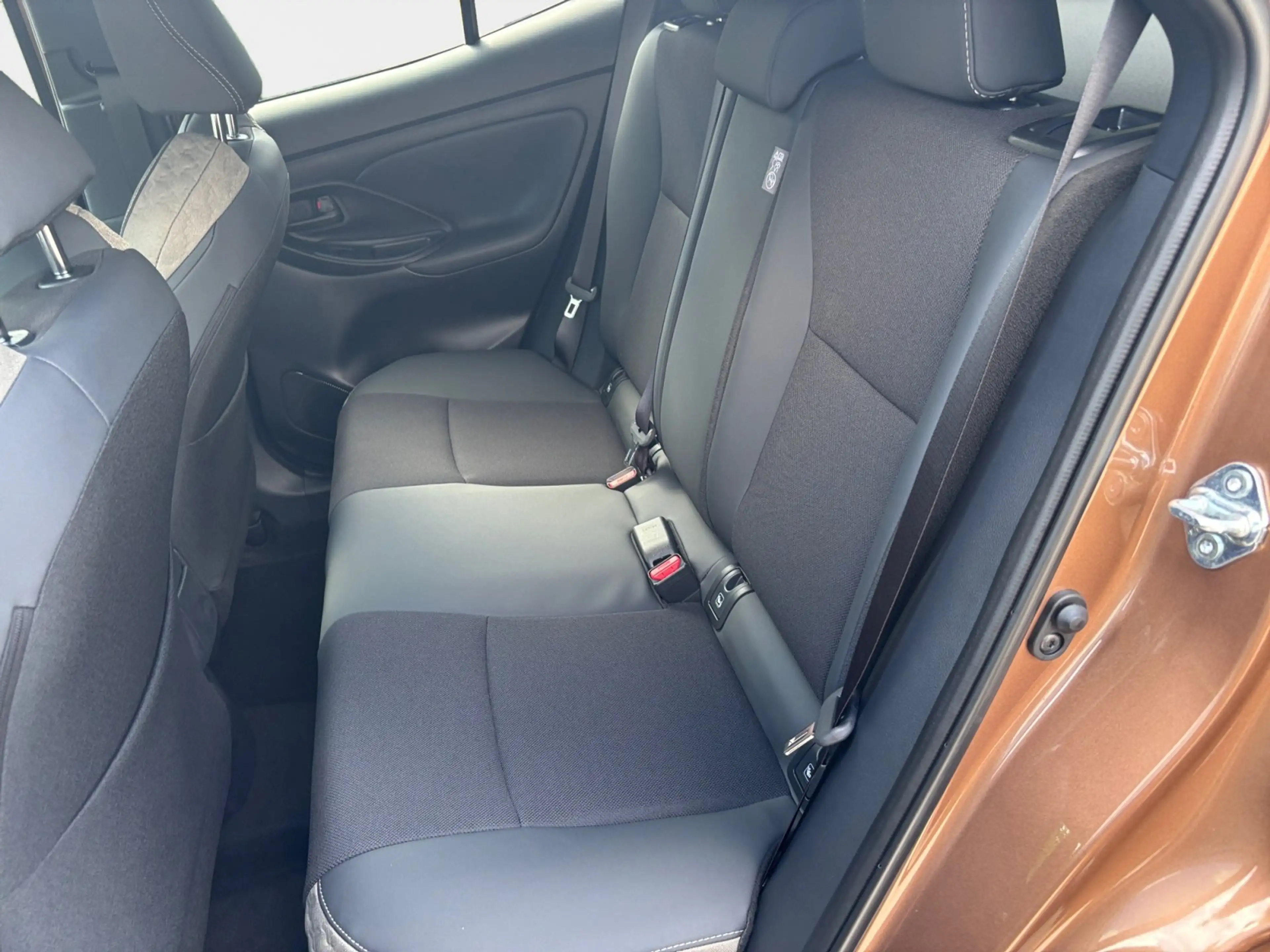 Toyota Yaris Cross 1.5 E FWD Lounge 2xKlima 360 ACC AUT — photo 10
