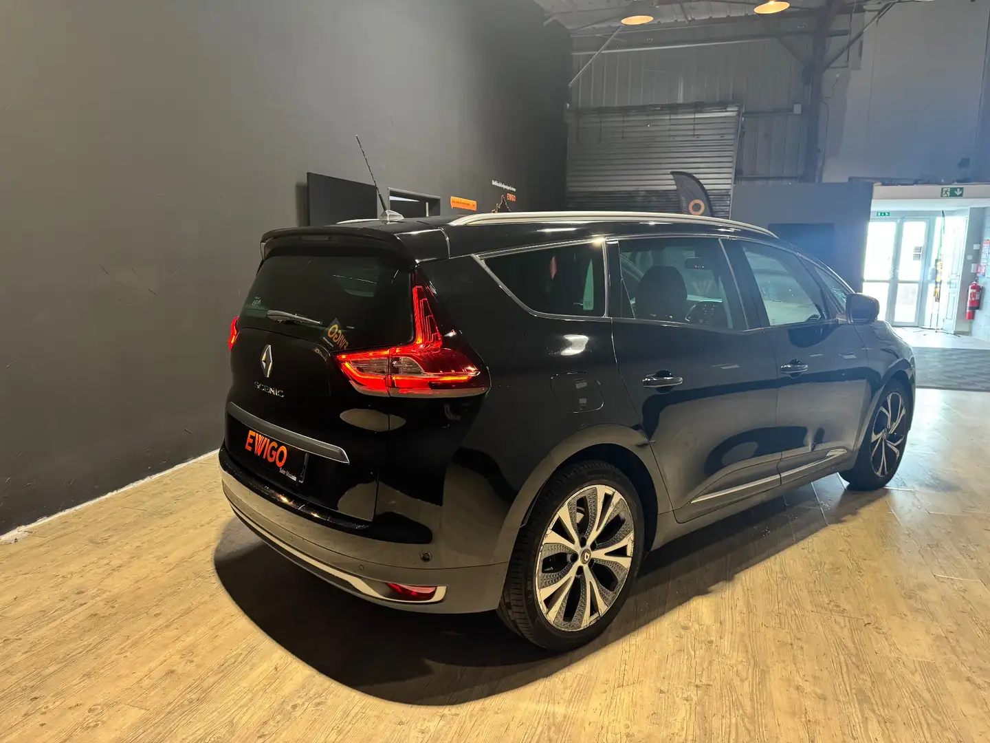 Renault Grand Scenic 1.5 DCI 110CH BOSE EDITION  BVA - Revision recente  - CARPLAY - Camera de recul - 2