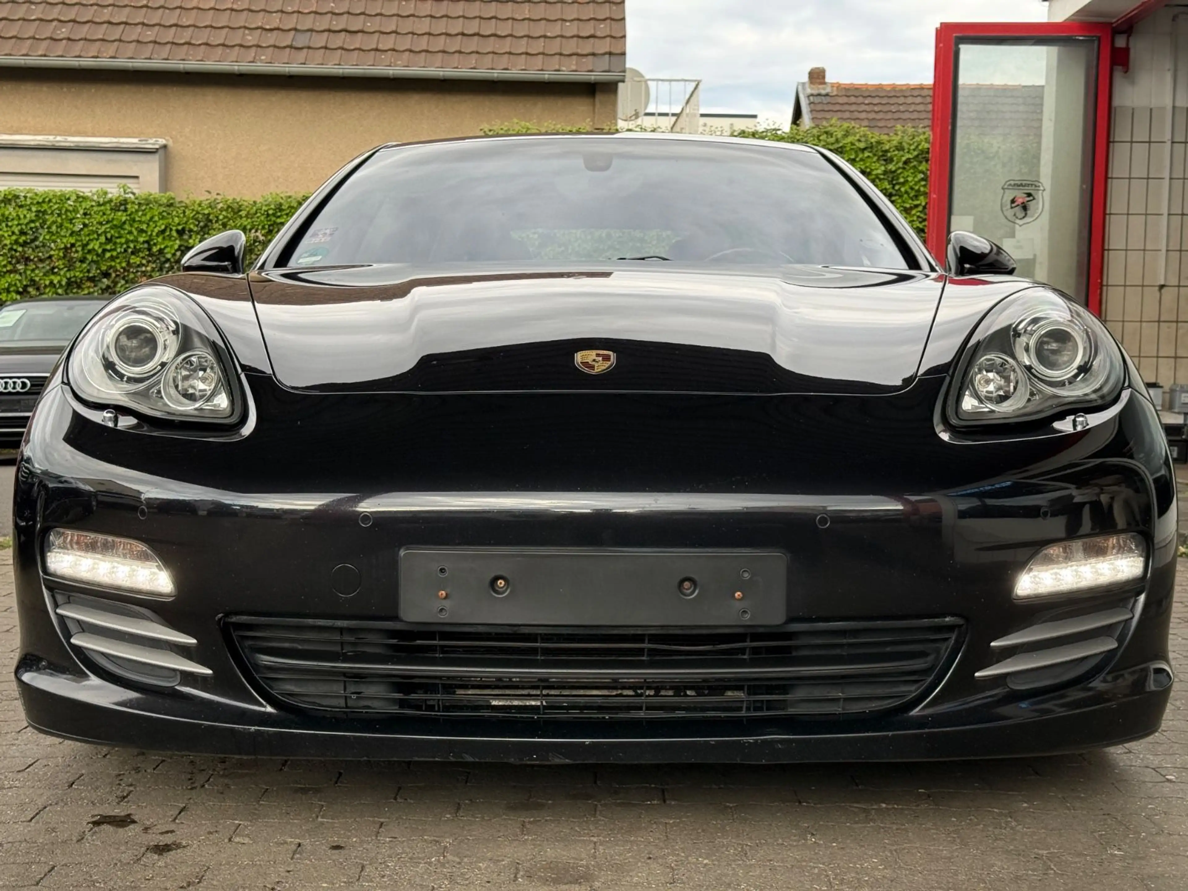 Porsche Panamera 4 S — photo 2