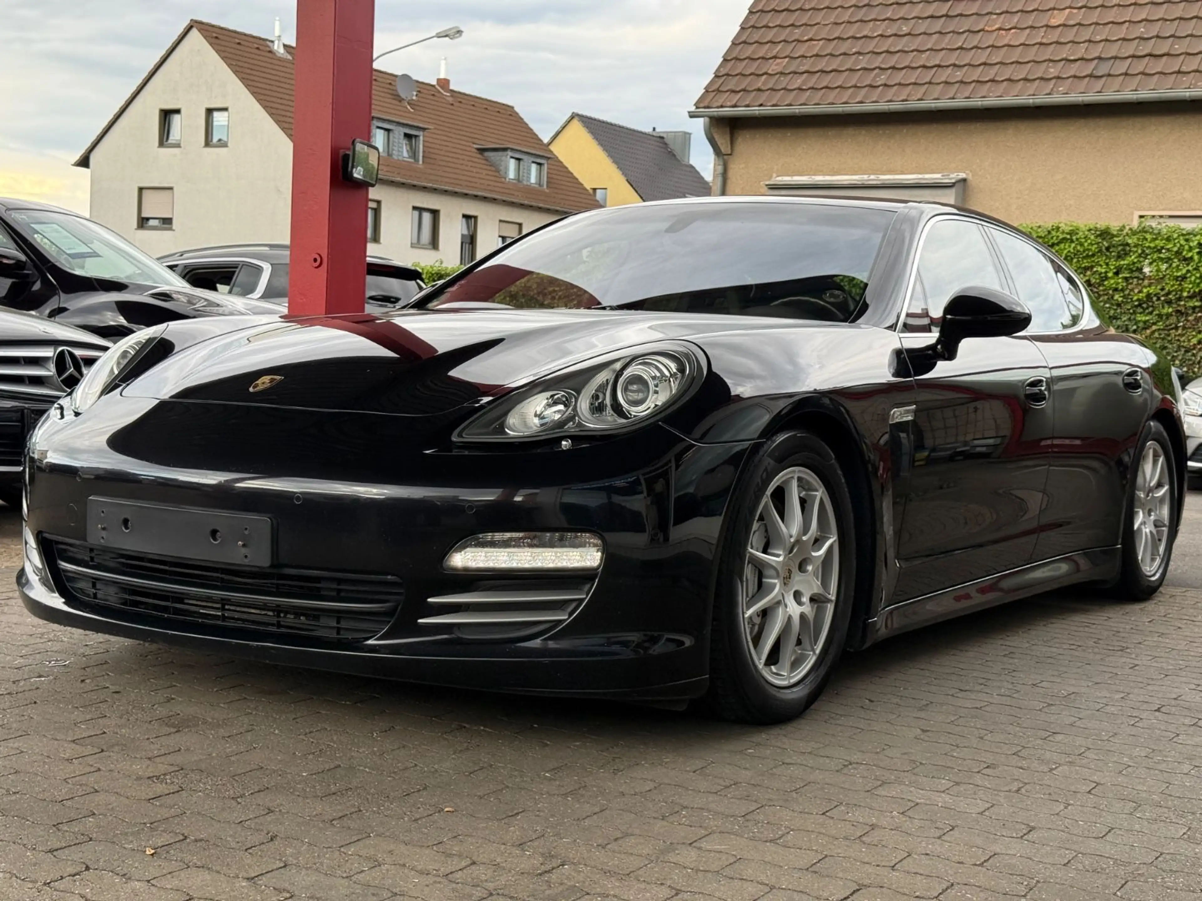 Porsche Panamera 4 S — photo 3