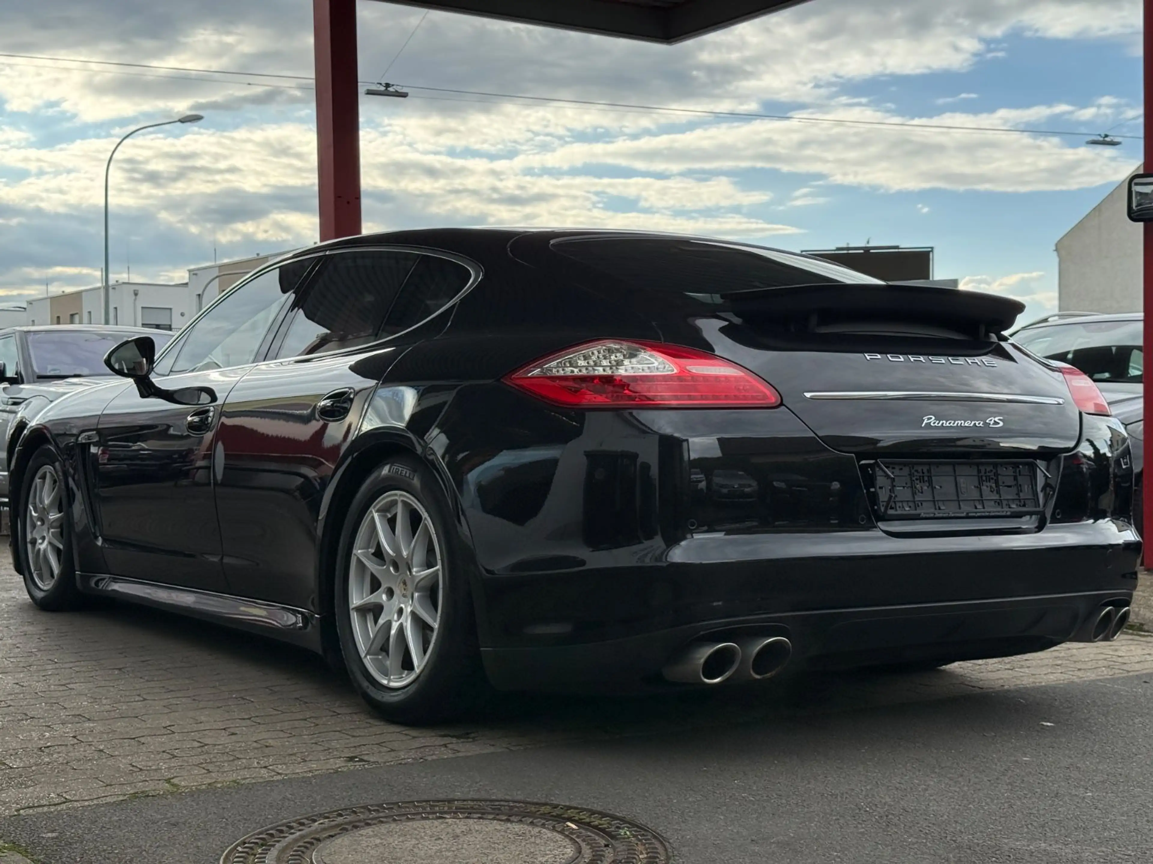 Porsche Panamera 4 S — photo 6