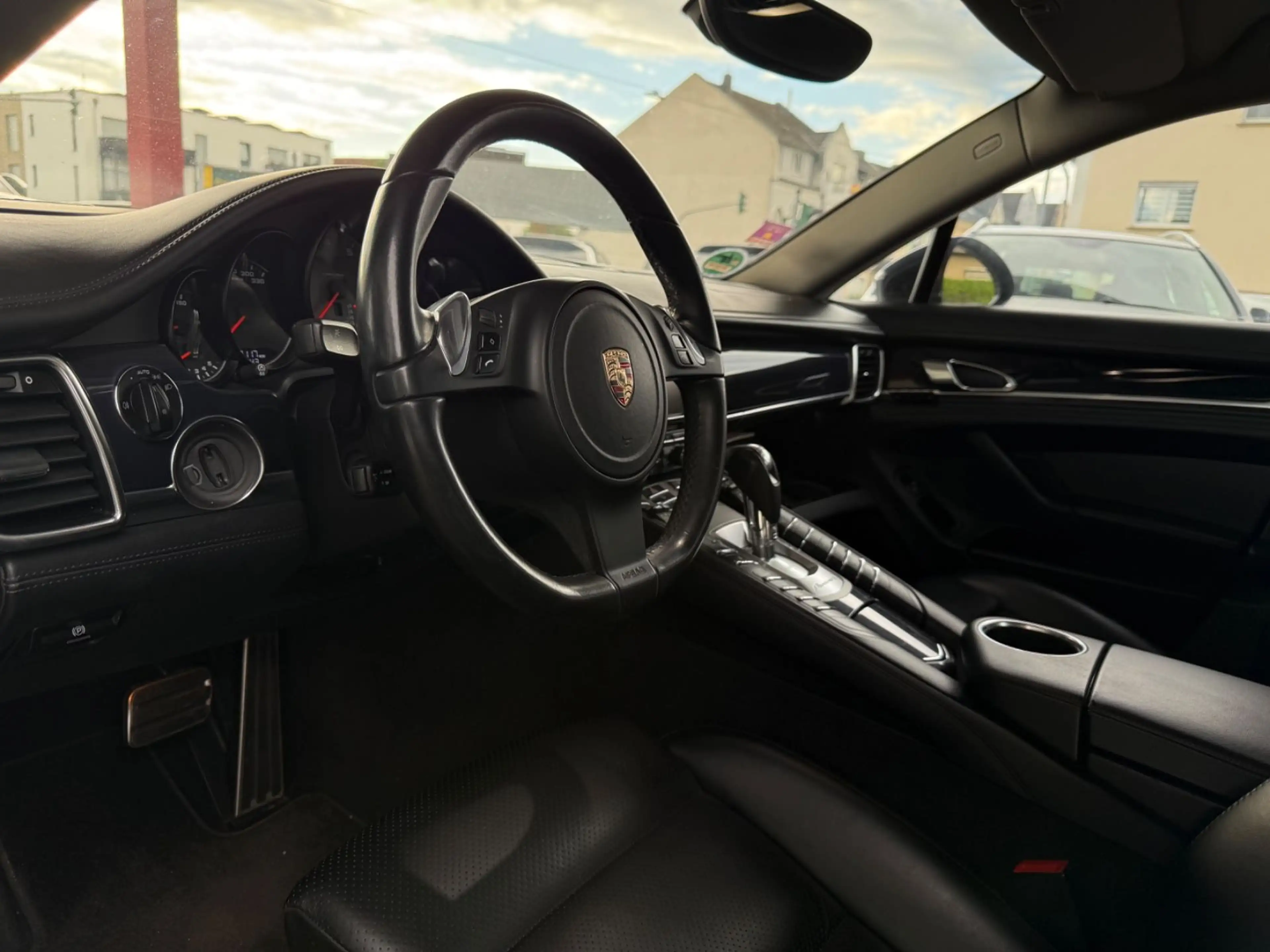 Porsche Panamera 4 S — photo 8