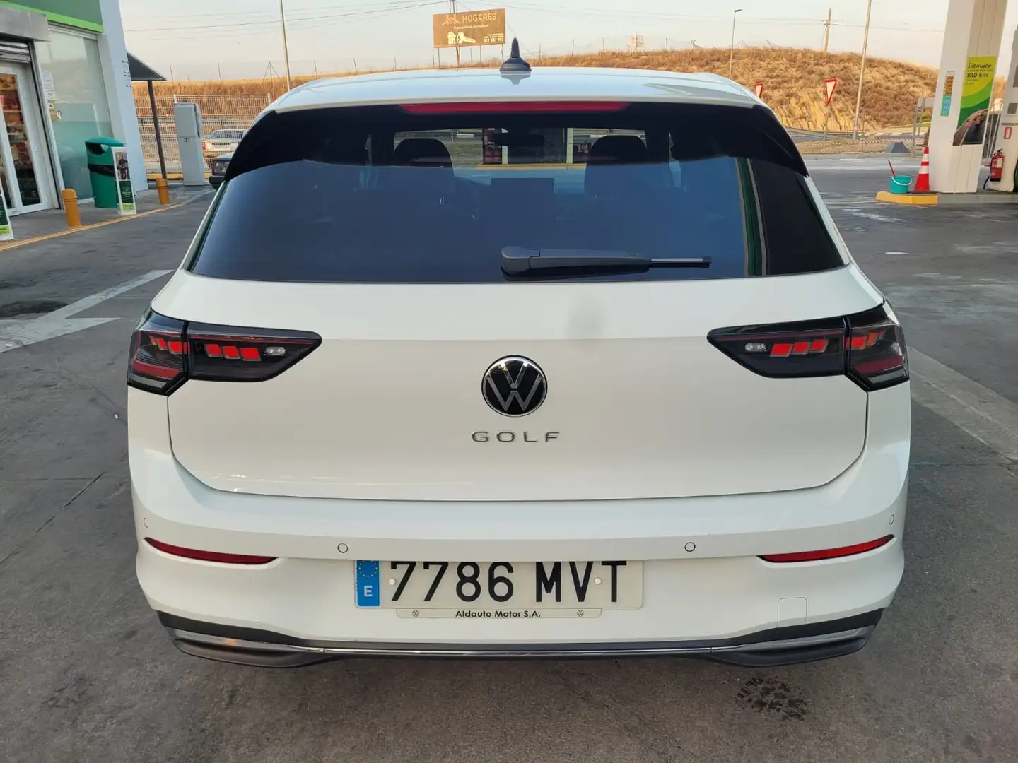 Volkswagen Golf 2.0TDI 50 Aniversario DSG 110kW - 2