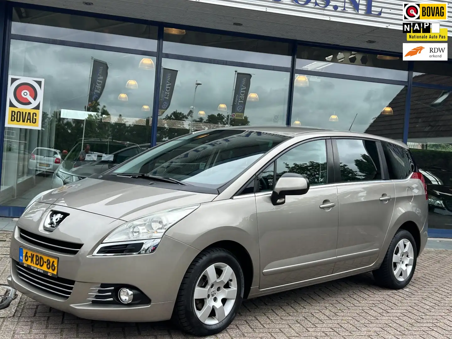 Peugeot 5008 1.6 VTi Blue Lease Navi Clima Cruise Park.Sens NAP Grijs - 1