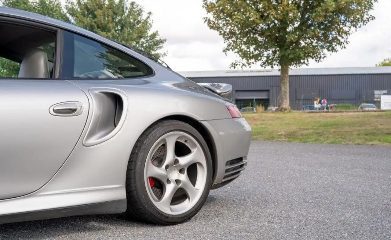 Porsche 996 TURBO | Exclusive Manufaktur Sieges chauffant Entretien complet, foto 10