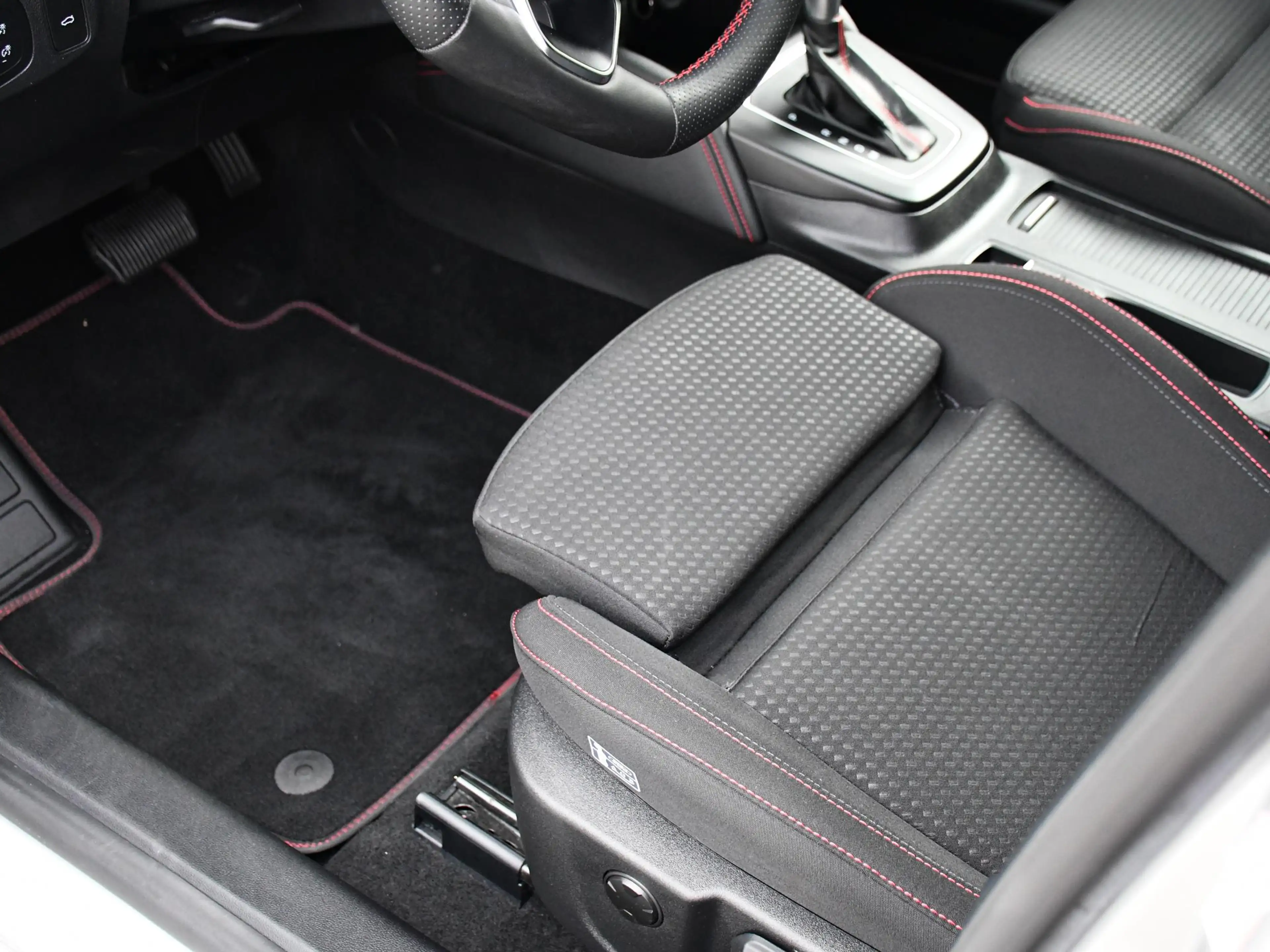 Ford Focus Wagon ST Line X 1.0 EcoBoost Hybrid 155pk Automaat — photo 15