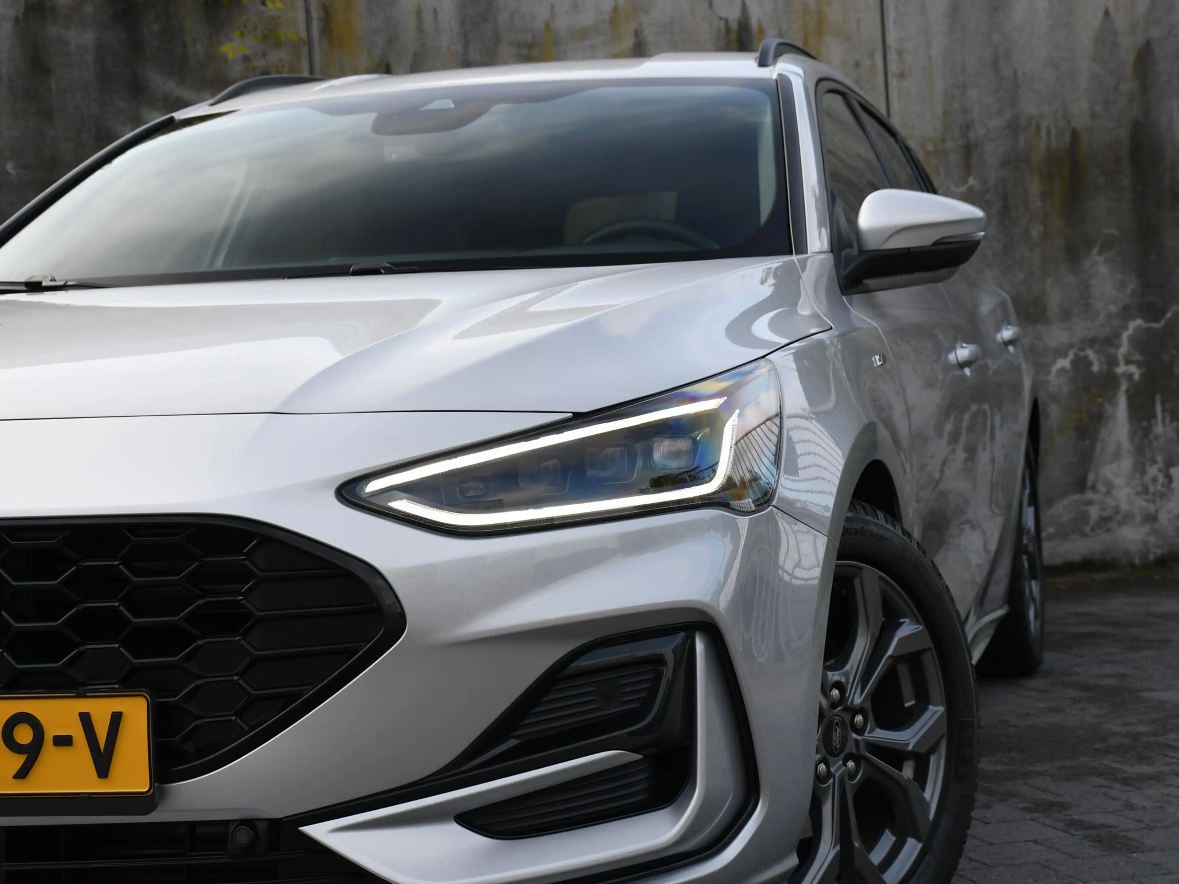 Ford Focus Wagon ST Line X 1.0 EcoBoost Hybrid 155pk Automaat — photo 3