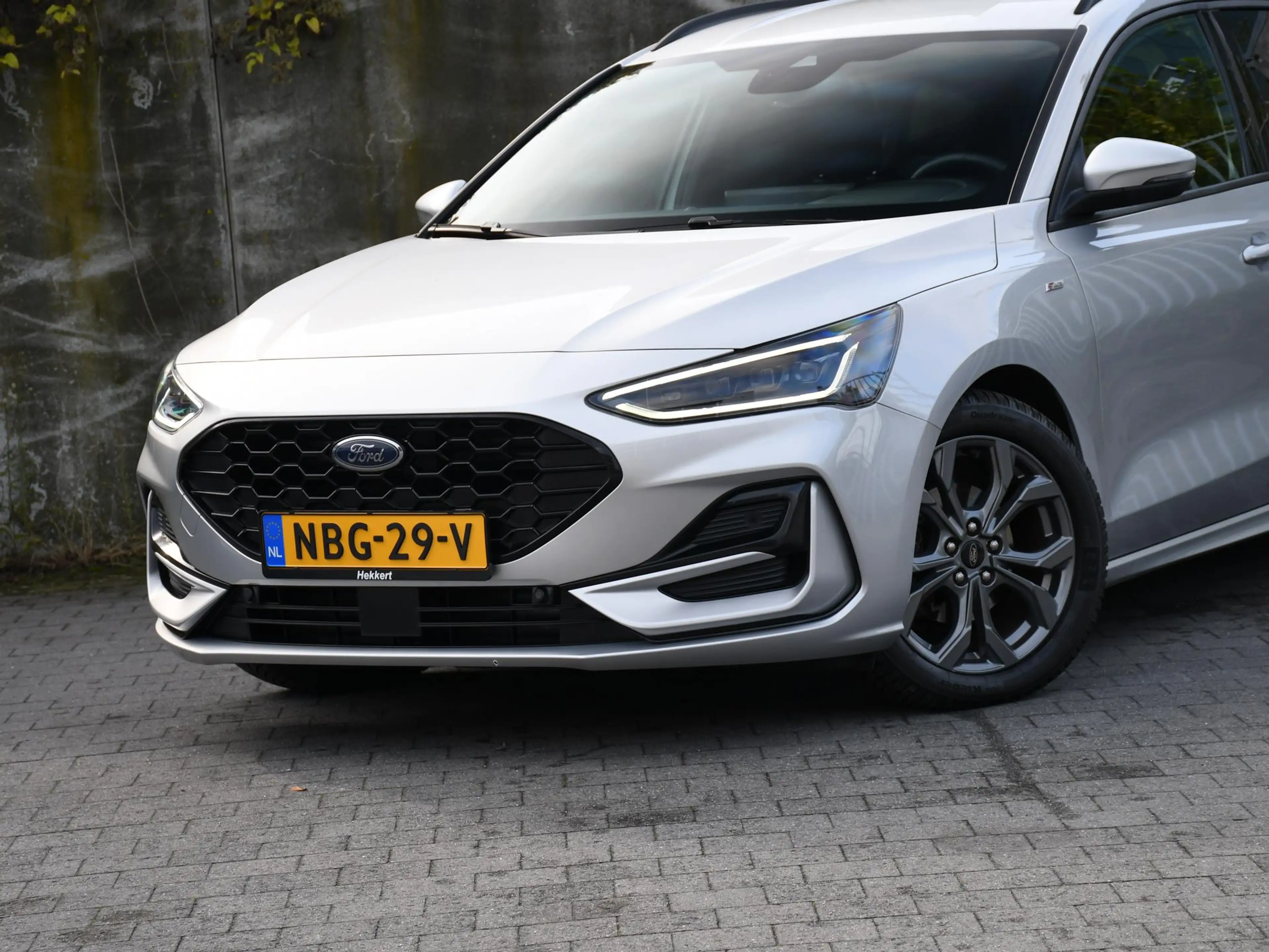 Ford Focus Wagon ST Line X 1.0 EcoBoost Hybrid 155pk Automaat — photo 2