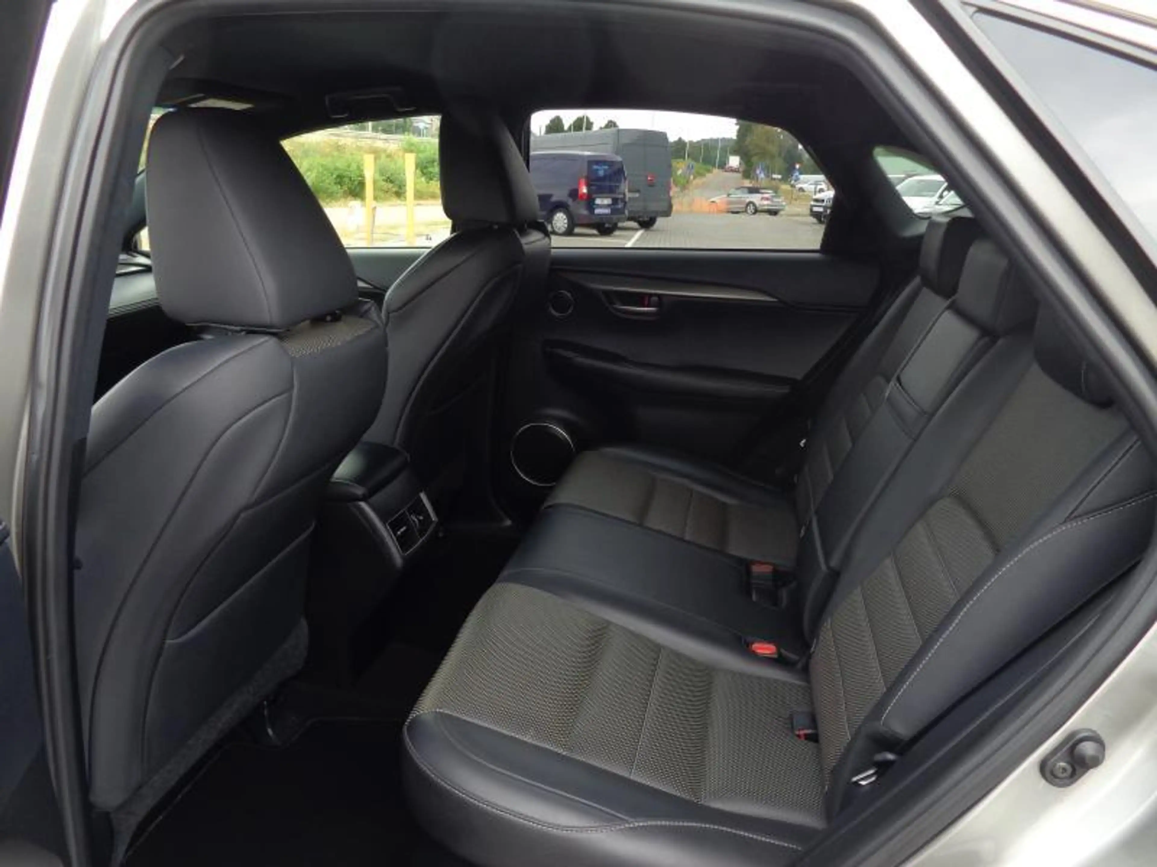 Lexus NX 300h F-Sport AWD in topstaat ! — photo 10