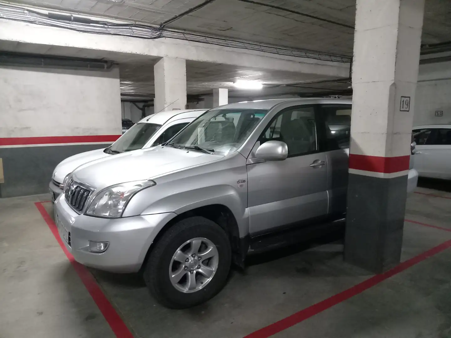Toyota Land Cruiser Prado - 2