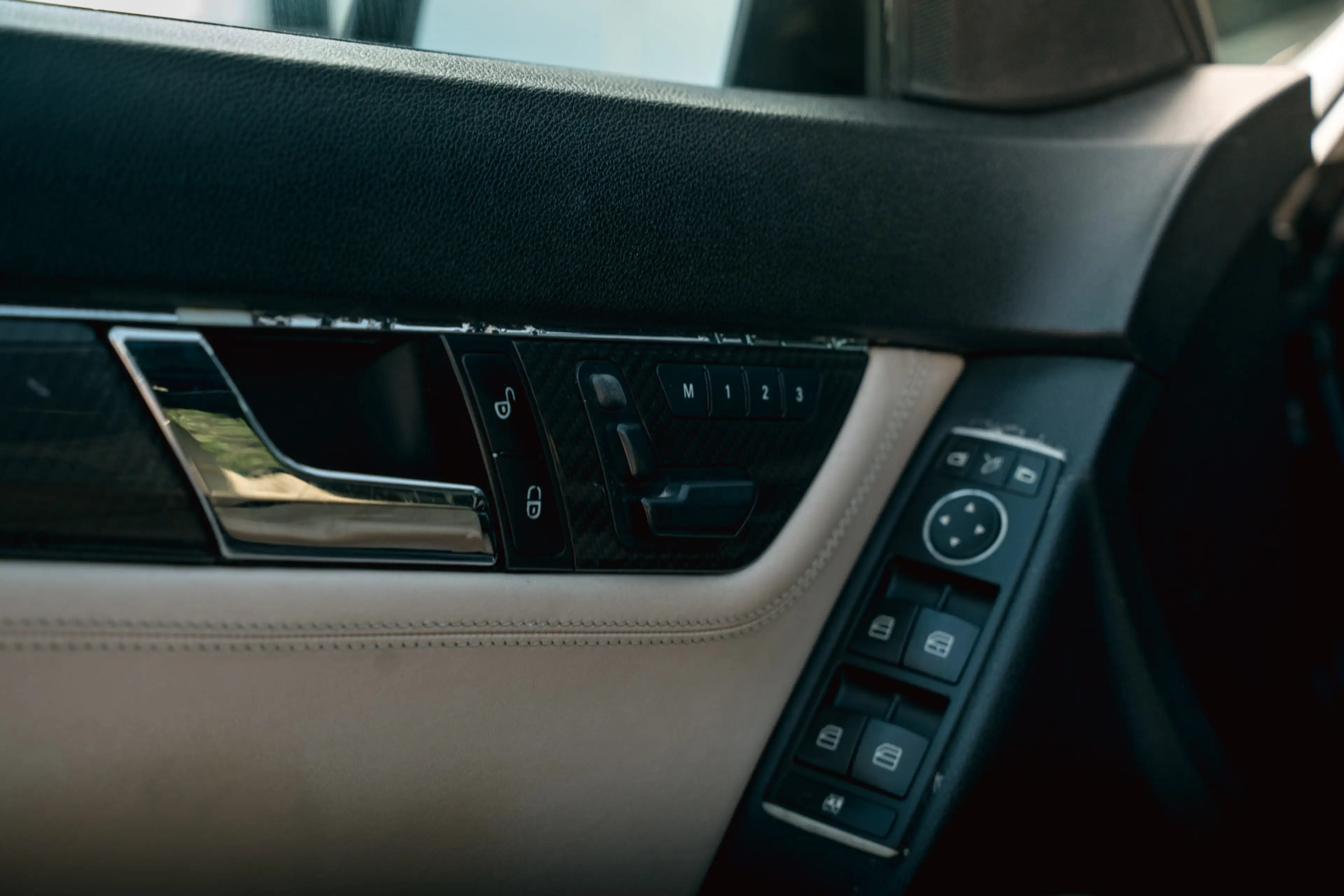 Mercedes-Benz C 63 AMG |schuifd. | Keyless-go | AMG Perf. package | Carbo — photo 12
