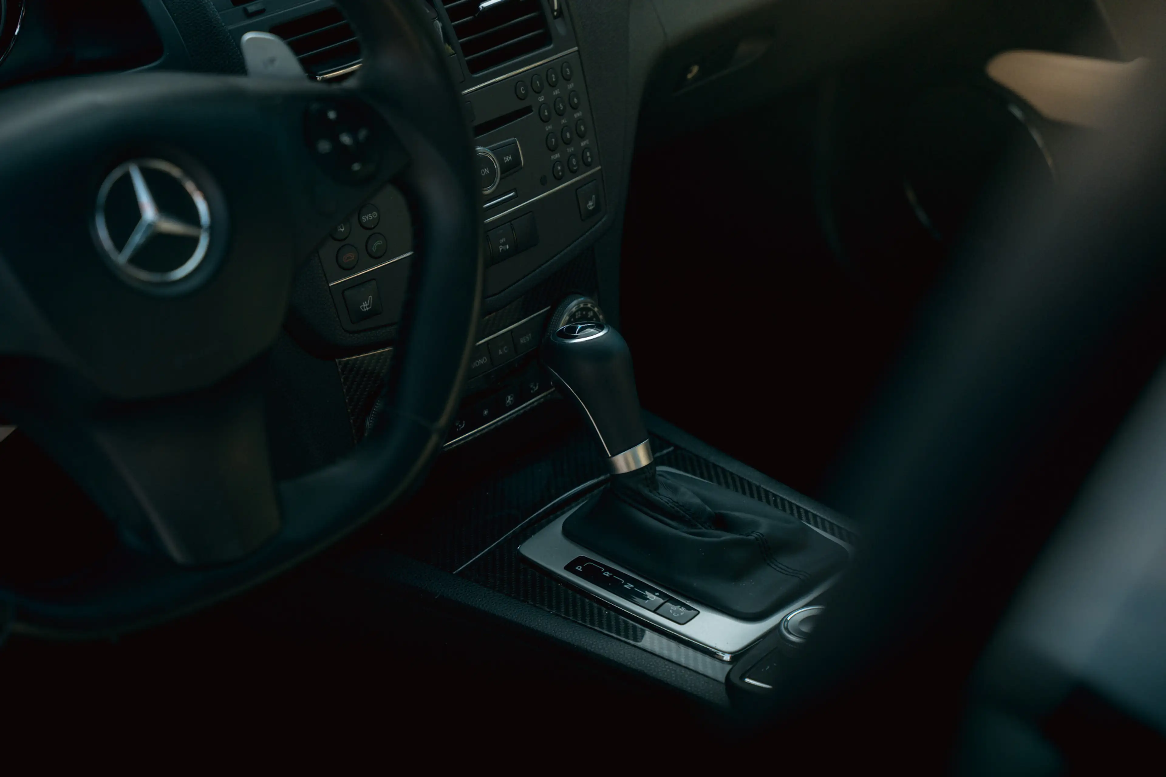 Mercedes-Benz C 63 AMG |schuifd. | Keyless-go | AMG Perf. package | Carbo — photo 8