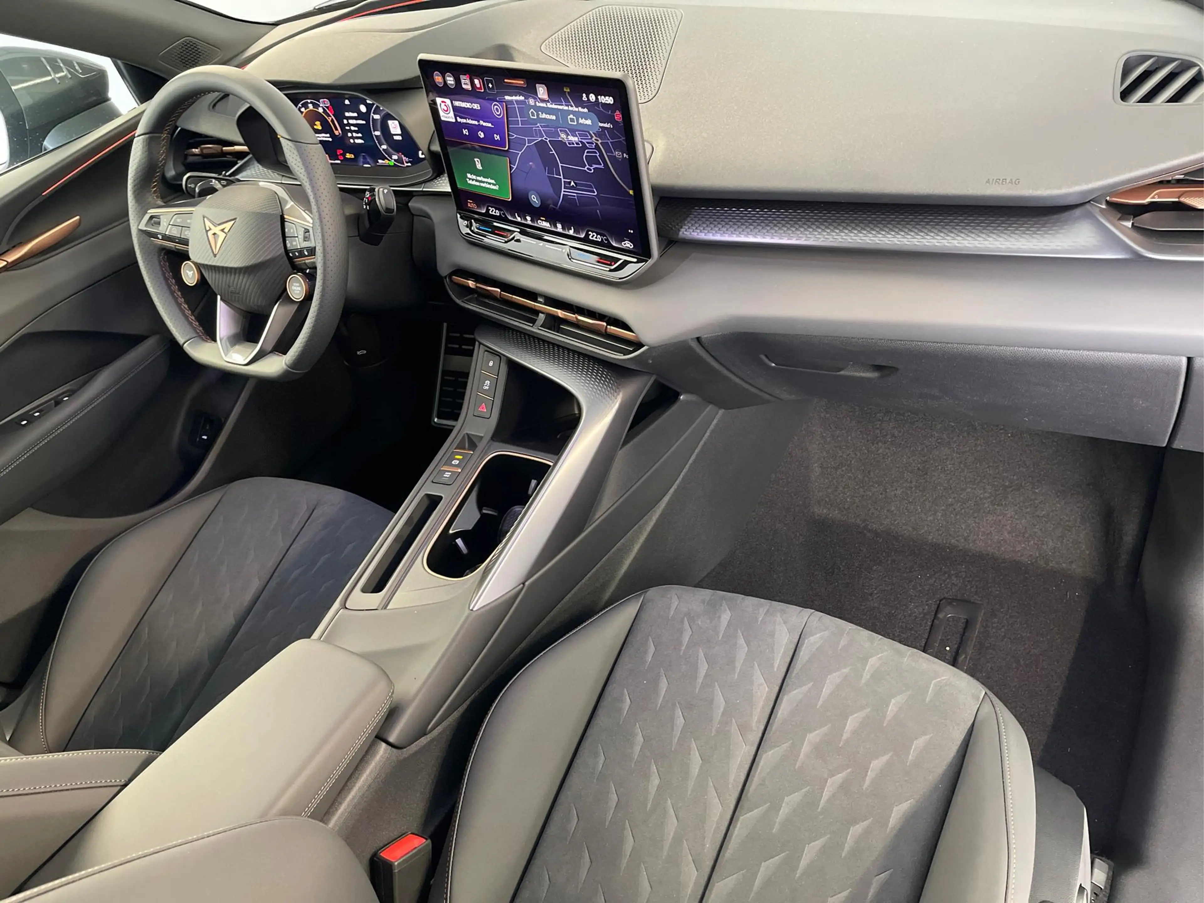 CUPRA Terramar 1.5 eTSI DSG Matrix+Kessy+AHK+HUD+Navi+Dinamica... — photo 12