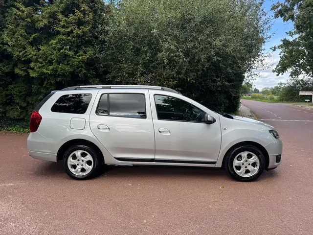 Dacia Logan view 4