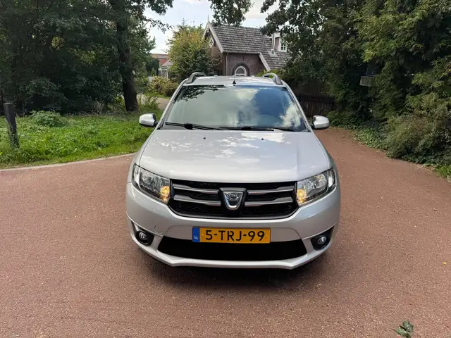 Dacia Logan view 2