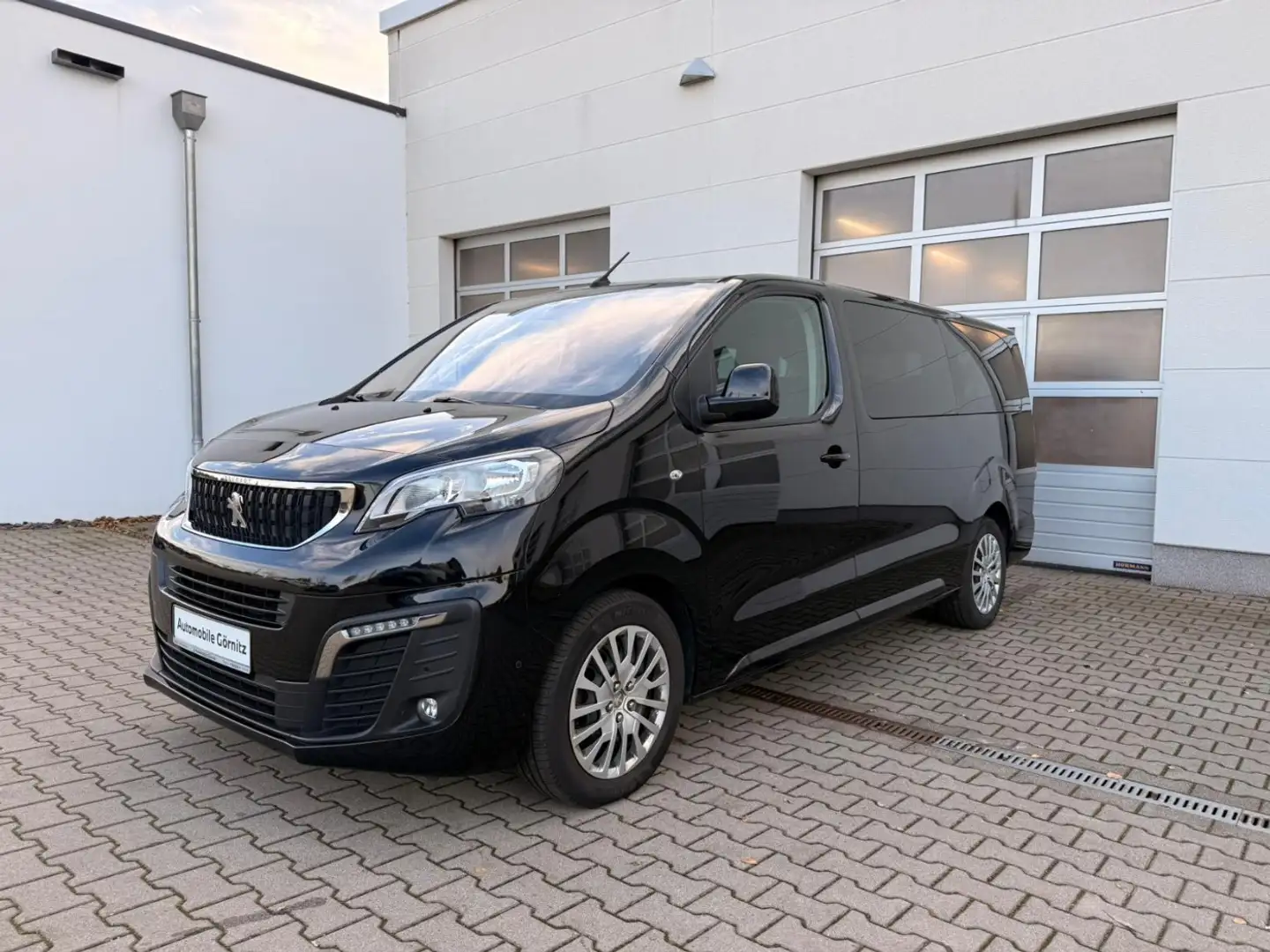 Peugeot Traveller 2.0 Blue HDi 180 L3 Business/HUD/AHK/ Negru - 1