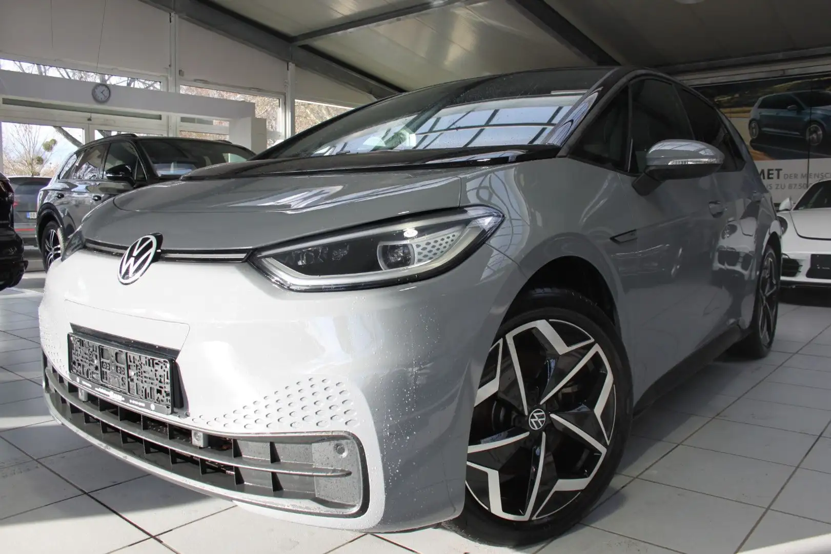 Volkswagen ID.3 PRO PERF TECH/PANO/KAME/ASSIST+/HUD/ACC/19" Gris - 2