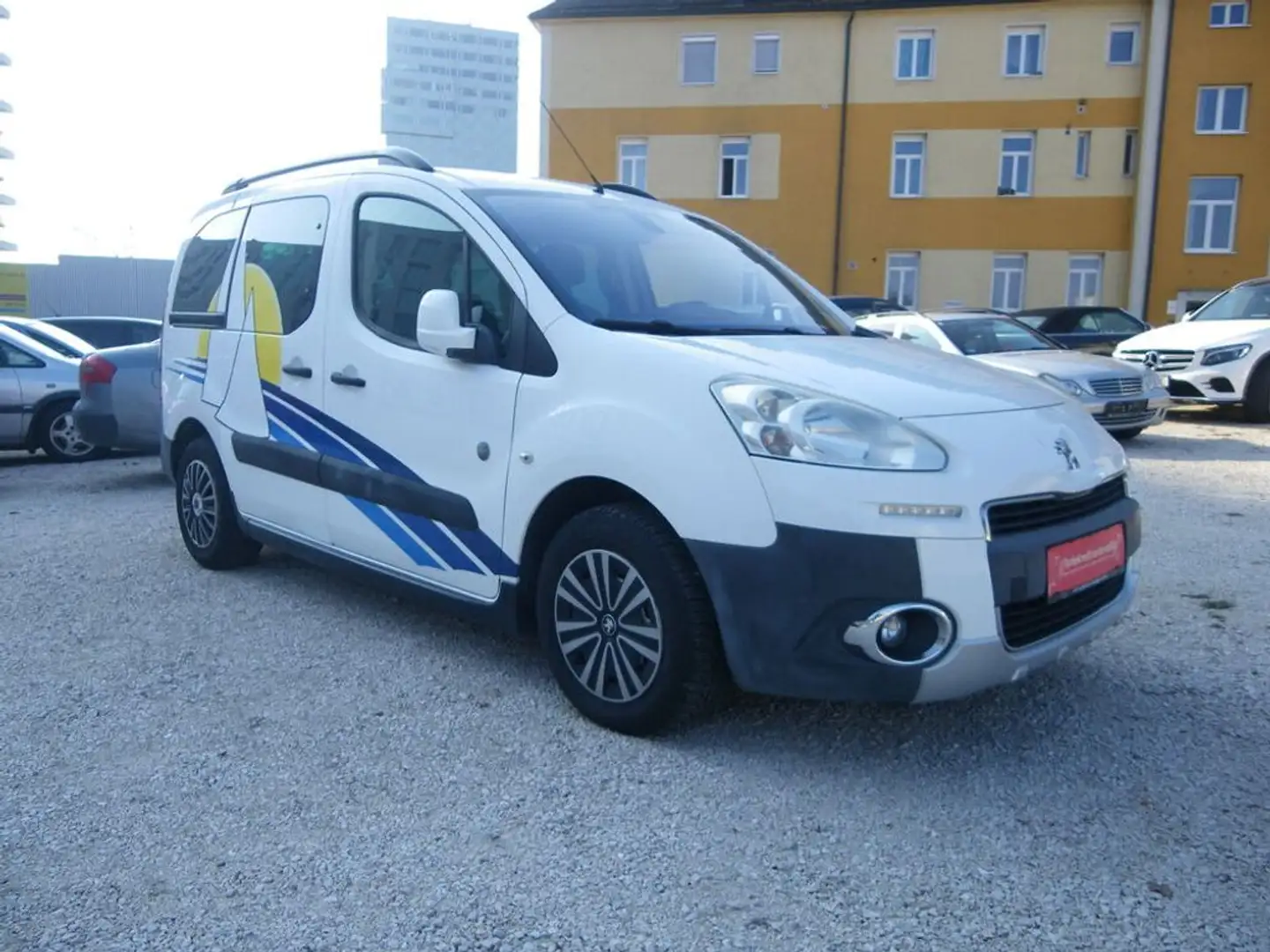 Peugeot Partner Outdoor 1,6 EHDI 92 Blanc - 2