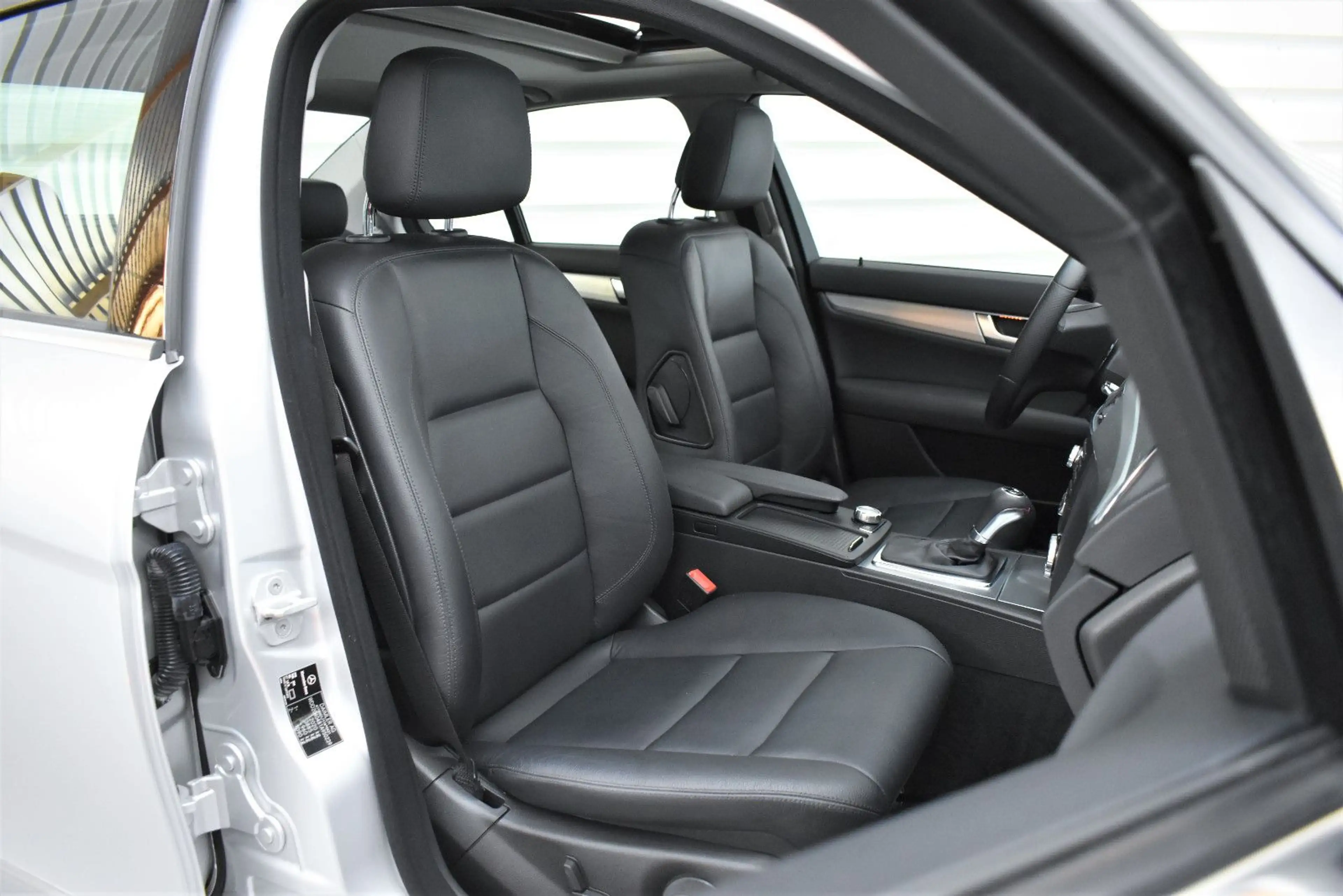 Mercedes-Benz C 200 CGI Avantgarde+Autom.+Bi-Xenon+Schiebedach — photo 10