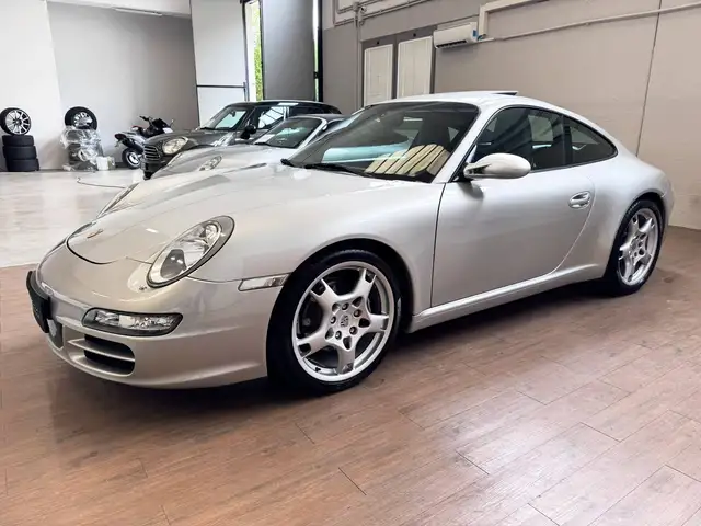 2005 Porsche 911 in Silver for sale