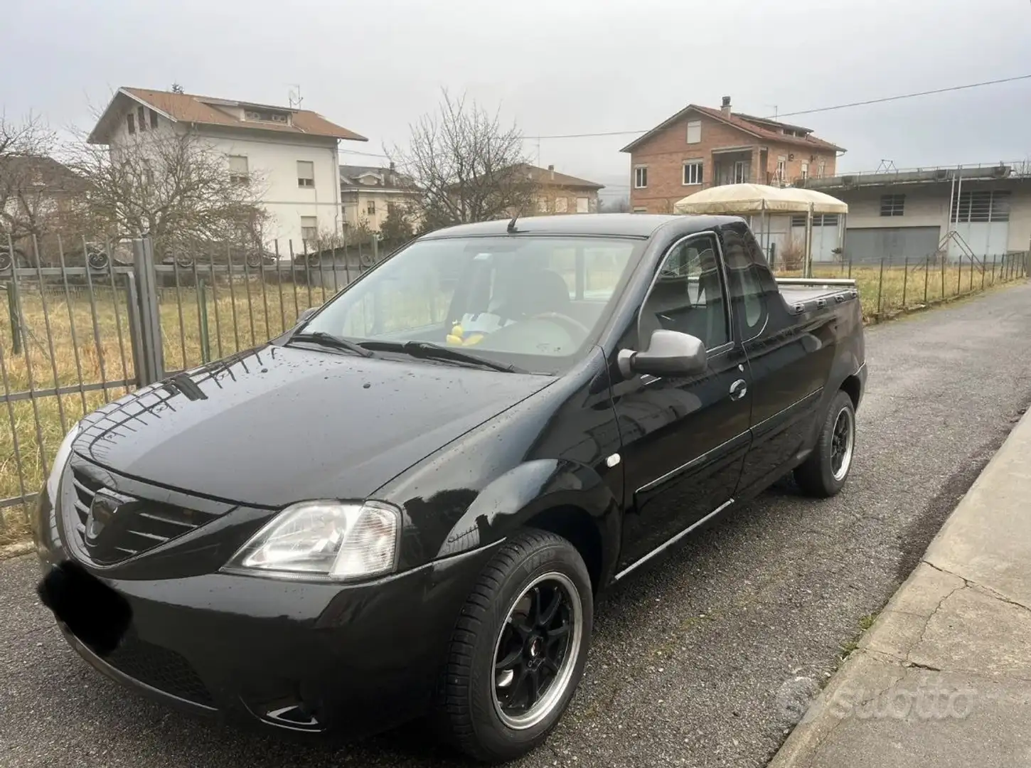 Dacia Sonstige Logan Pick-Up Schwarz - 1