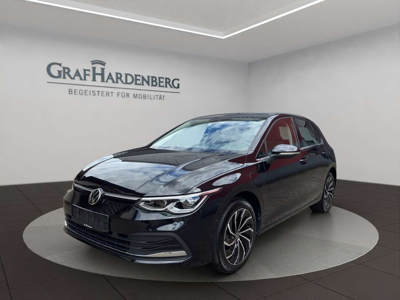 Volkswagen Golf 2022 — Style eHybrid DSG Standheizung Matrix Navi