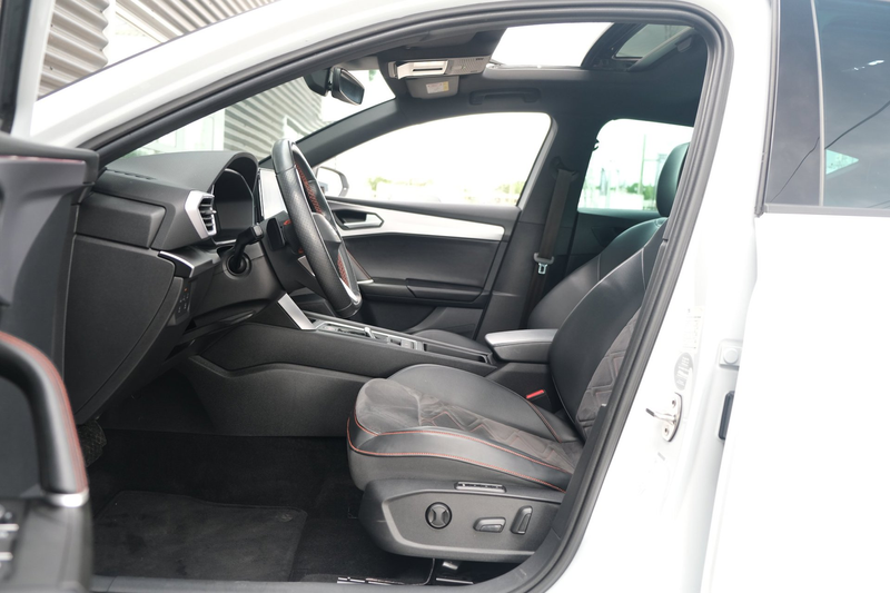 SEAT Leon 1.4 TSI eHybrid FR 204PK Pano Alcantara Cam Led AC — photo 11