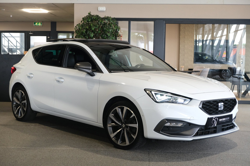 SEAT Leon 1.4 TSI eHybrid FR 204PK Pano Alcantara Cam Led AC — photo 5