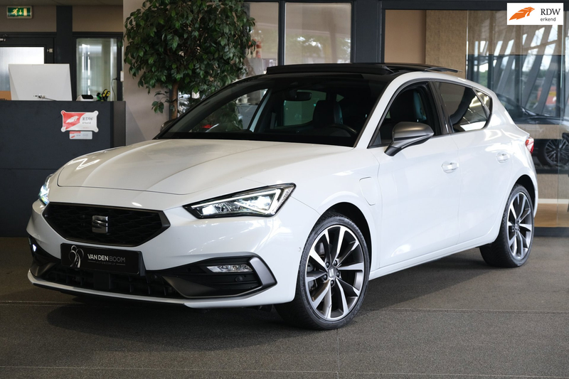 SEAT Leon 1.4 TSI eHybrid FR 204PK Pano Alcantara Cam Led AC
