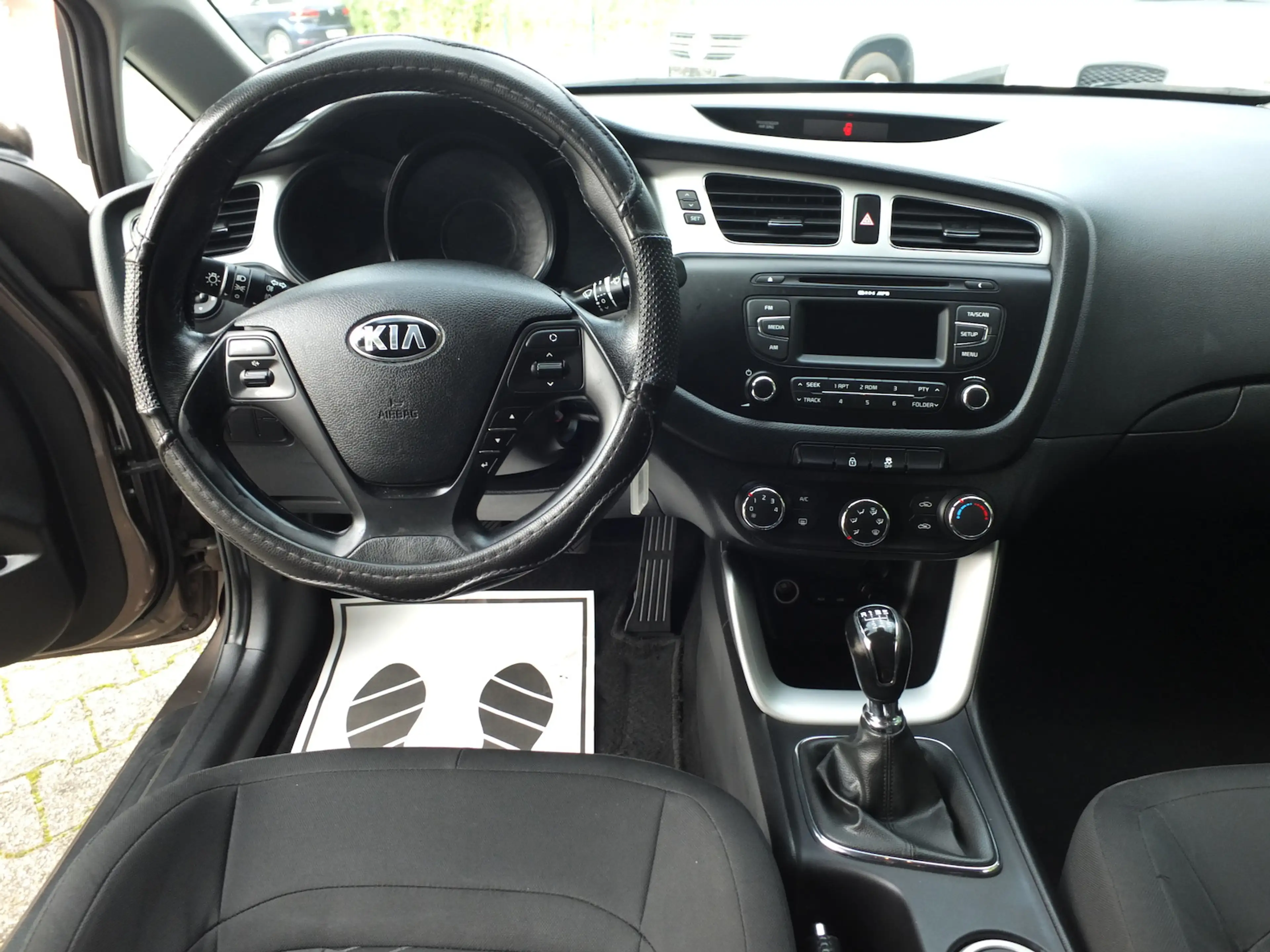 Kia Ceed / cee'd cee´d Dream Team — photo 10