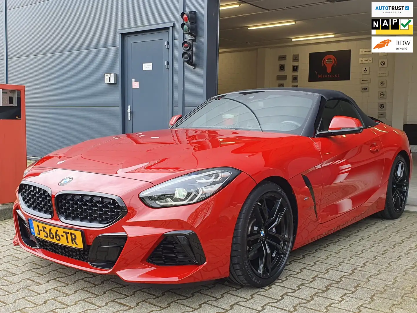 BMW Z4 Roadster M40i High Executive / FULL OPTIONS ! Red - 1