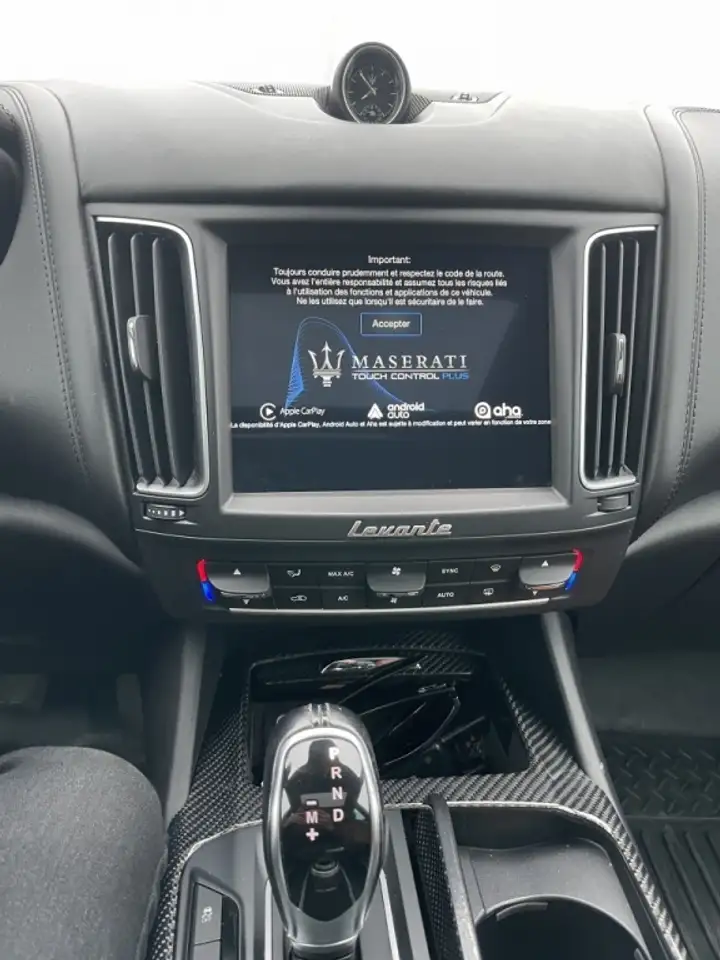 Maserati Levante снимка Maserati Levante