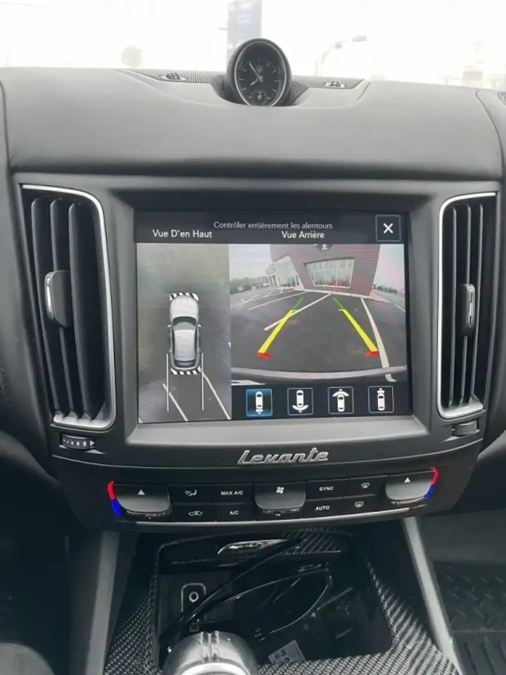 Maserati Levante снимка Maserati Levante