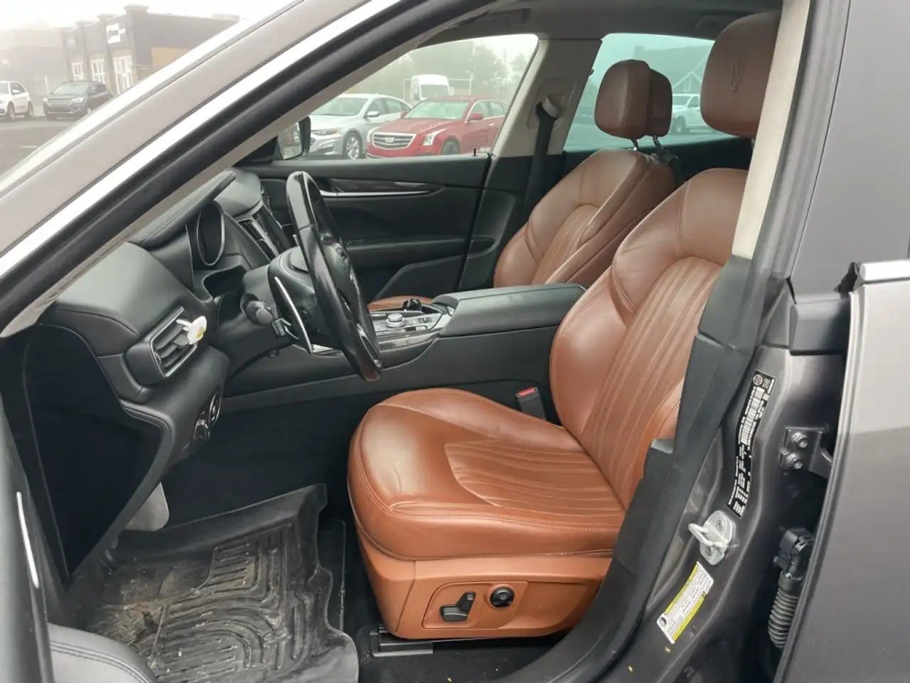 Maserati Levante снимка Maserati Levante
