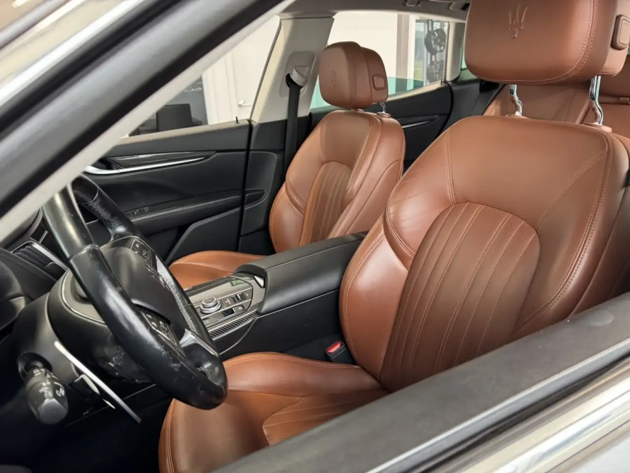 Maserati Levante снимка Maserati Levante