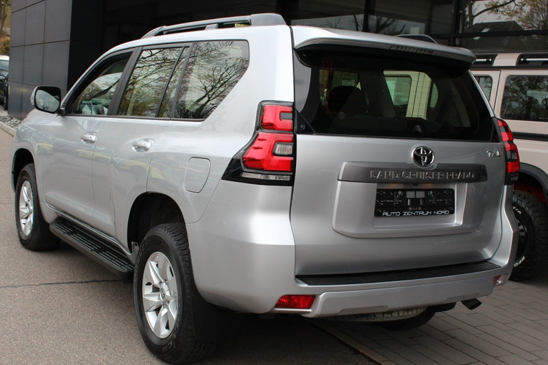 Toyota Land Cruiser 2.8 D-4D Comfort Automatik 7-Sitze — photo 7