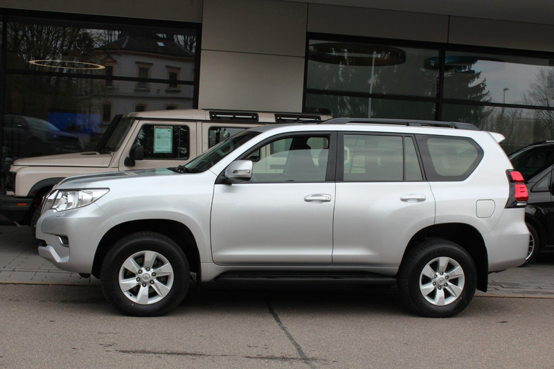 Toyota Land Cruiser 2.8 D-4D Comfort Automatik 7-Sitze — photo 5