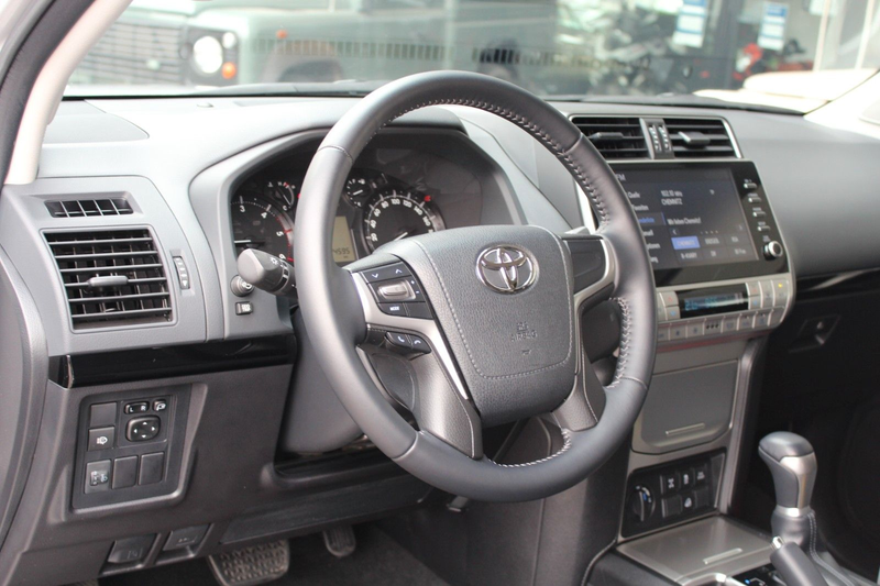 Toyota Land Cruiser 2.8 D-4D Comfort Automatik 7-Sitze — photo 11