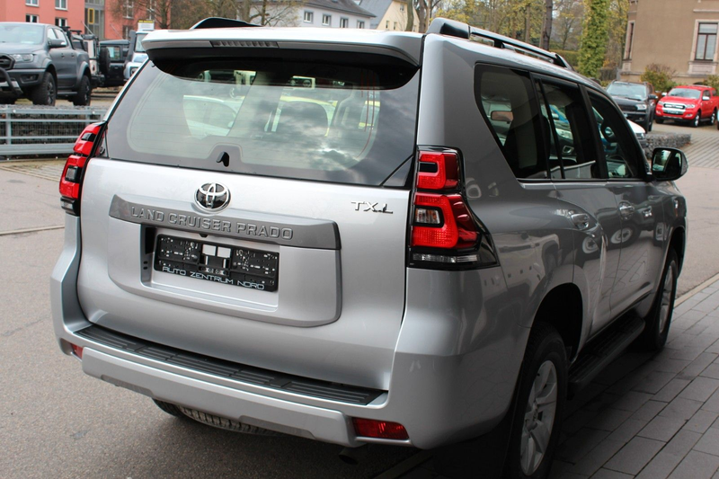 Toyota Land Cruiser 2.8 D-4D Comfort Automatik 7-Sitze — photo 8