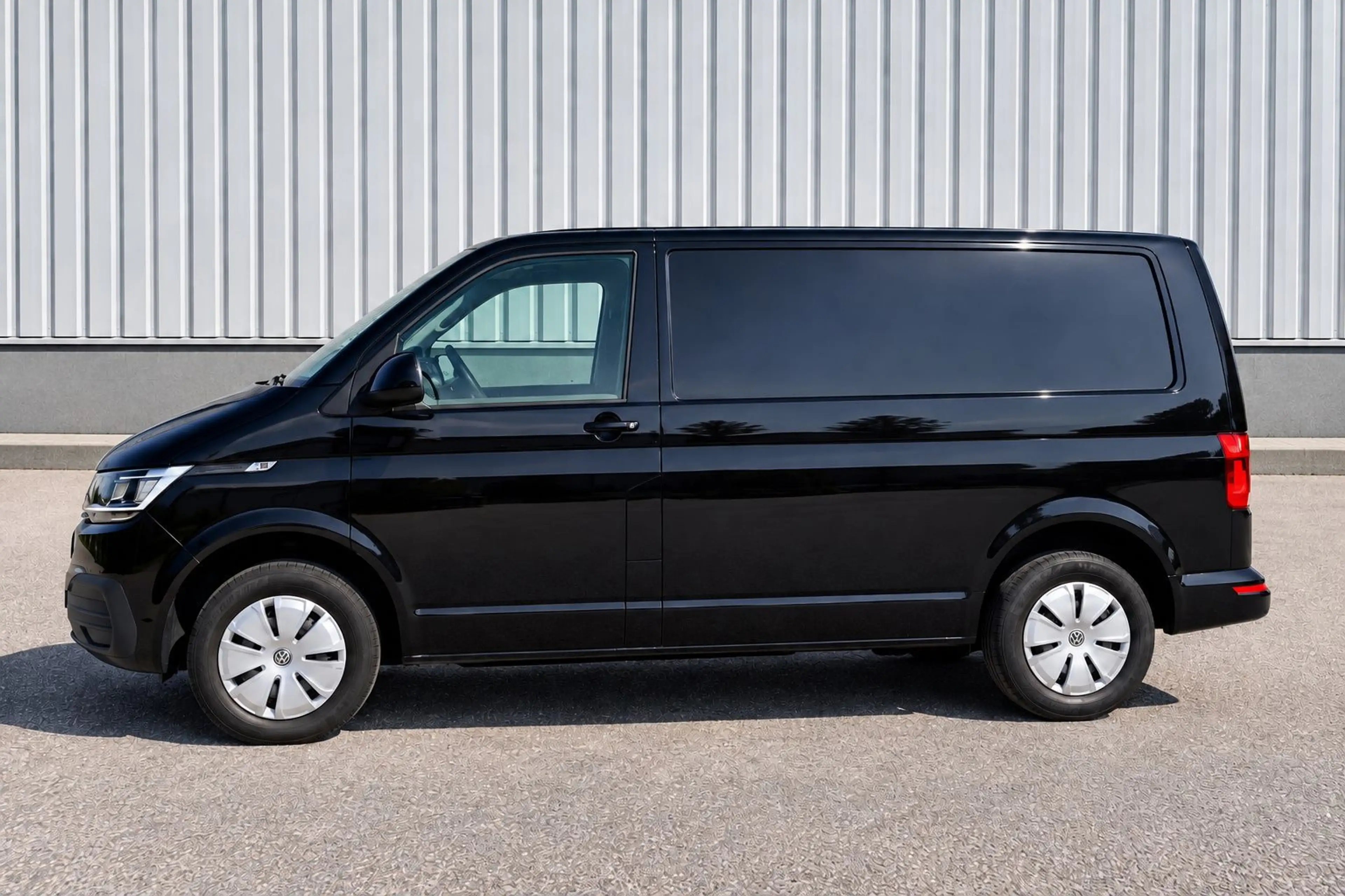 Volkswagen T6.1 Transporter 2.0 TDI Kasten / 5 Jahre oder 150.000 km Garantie — photo 5