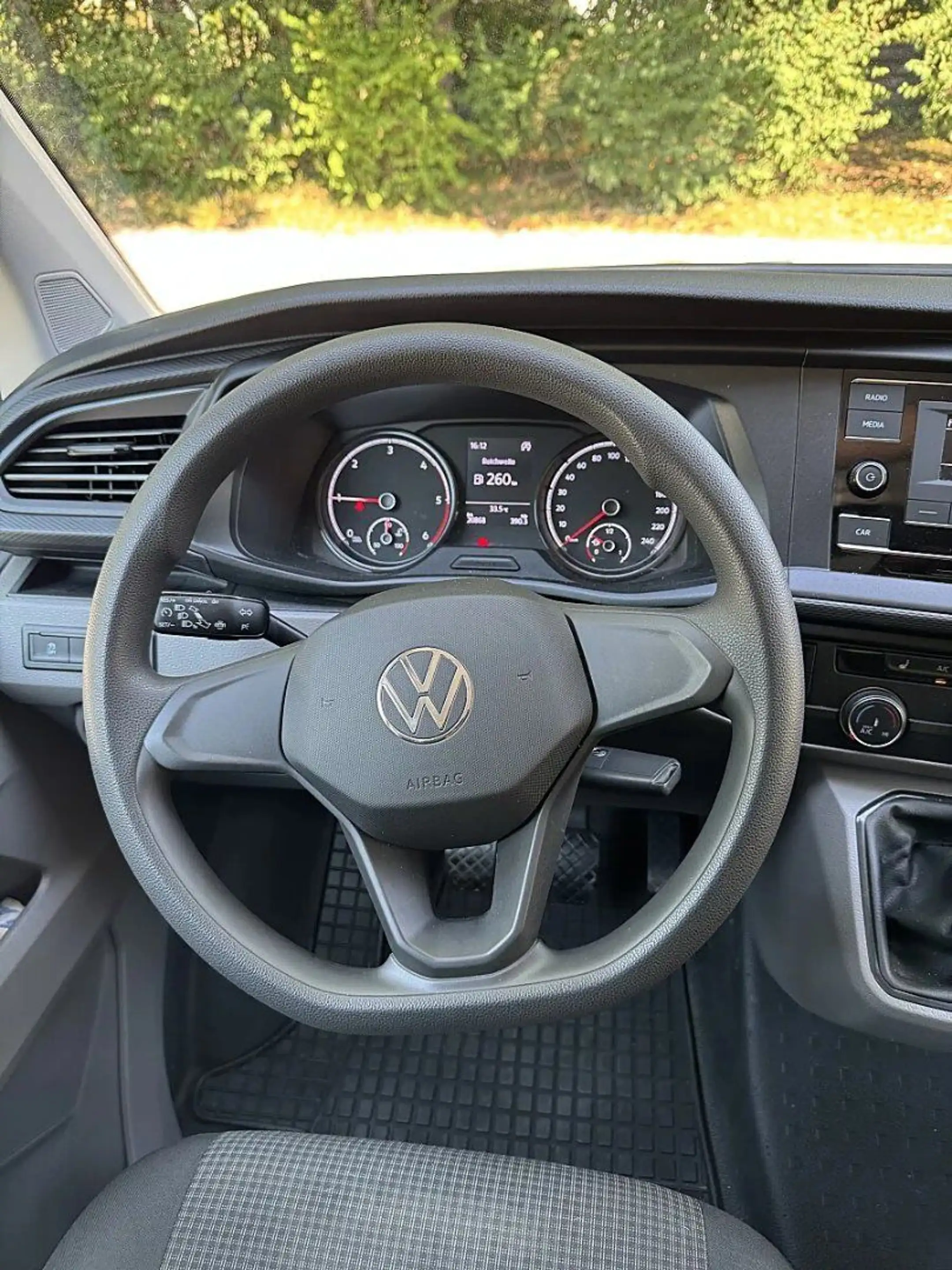 Volkswagen T6.1 Transporter 2.0 TDI Kasten / 5 Jahre oder 150.000 km Garantie — photo 12