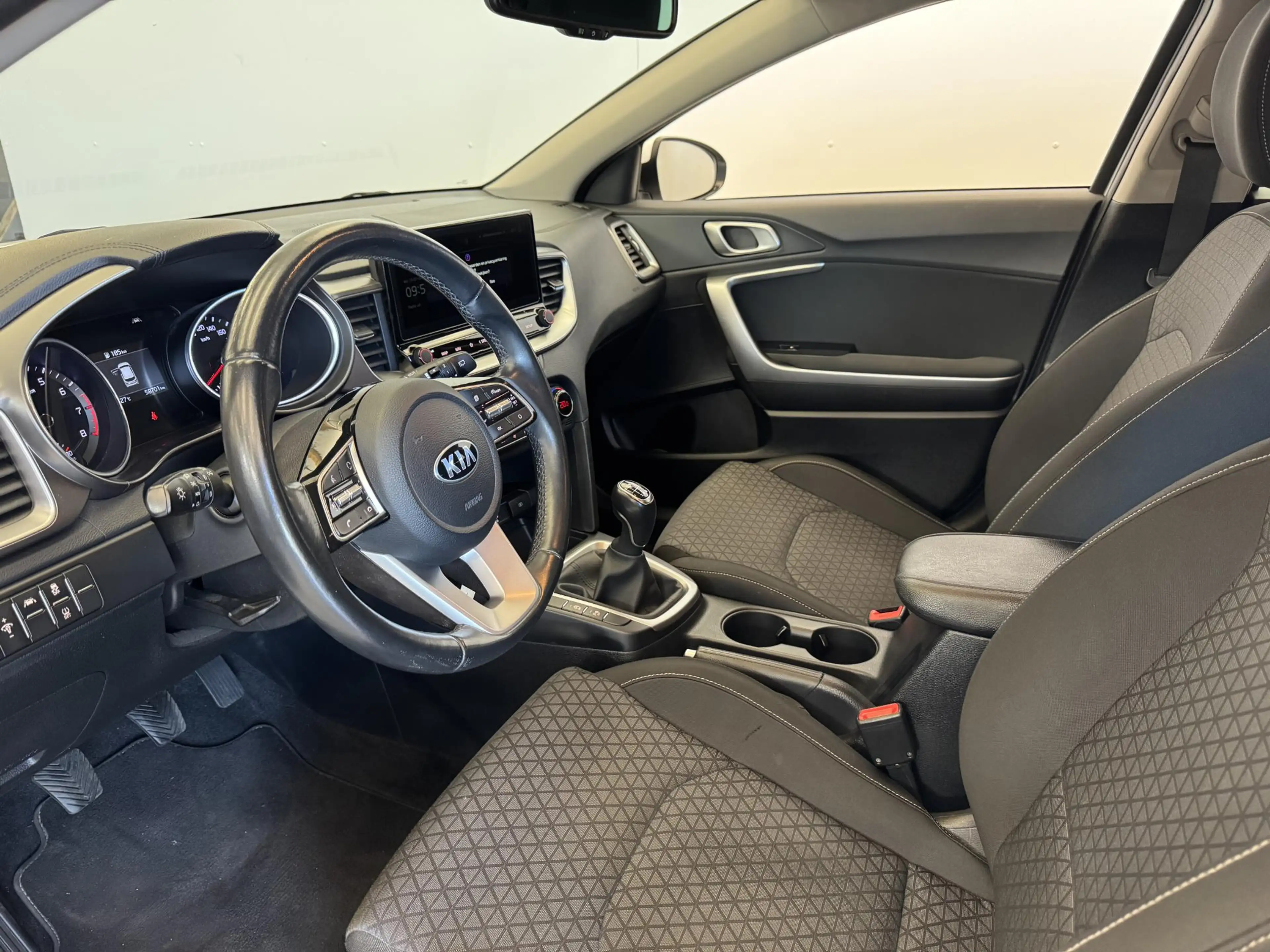 Kia Ceed / cee'd 1.0 T-GDi DynamicLine NL-auto | Cruise | Achteruit — photo 11