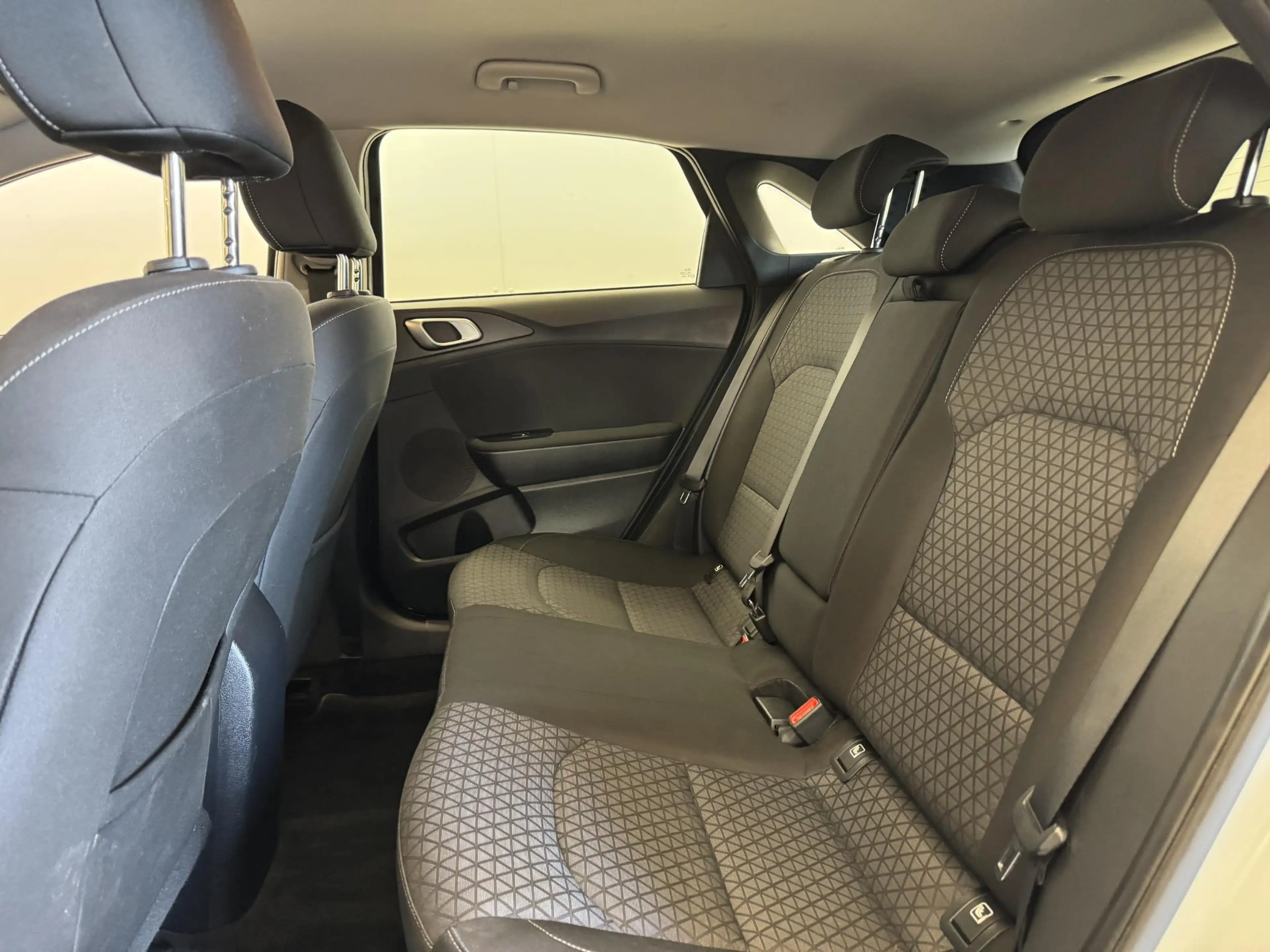 Kia Ceed / cee'd 1.0 T-GDi DynamicLine NL-auto | Cruise | Achteruit — photo 13