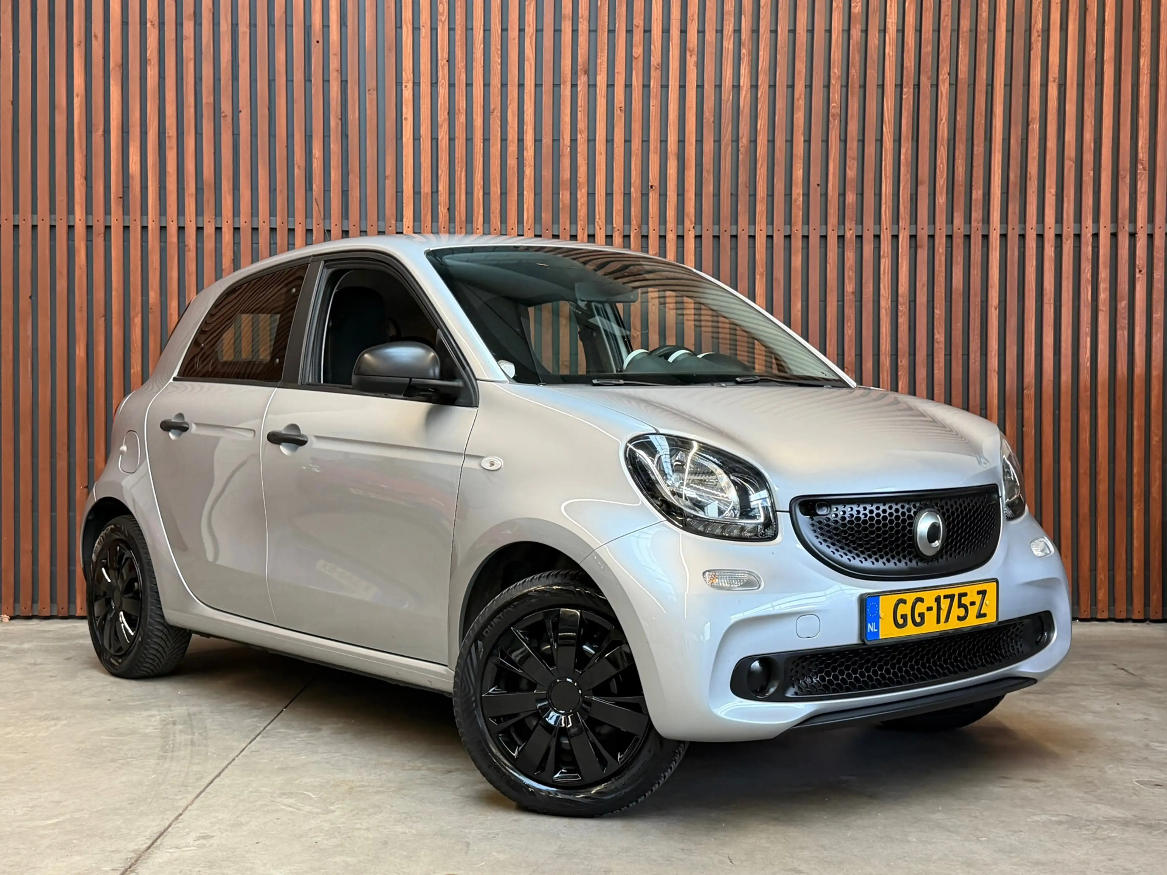 smart forFour 1.0 Pure Airco-BT/TEL-Elek.Pakket-NL Auto-NAP — photo 3