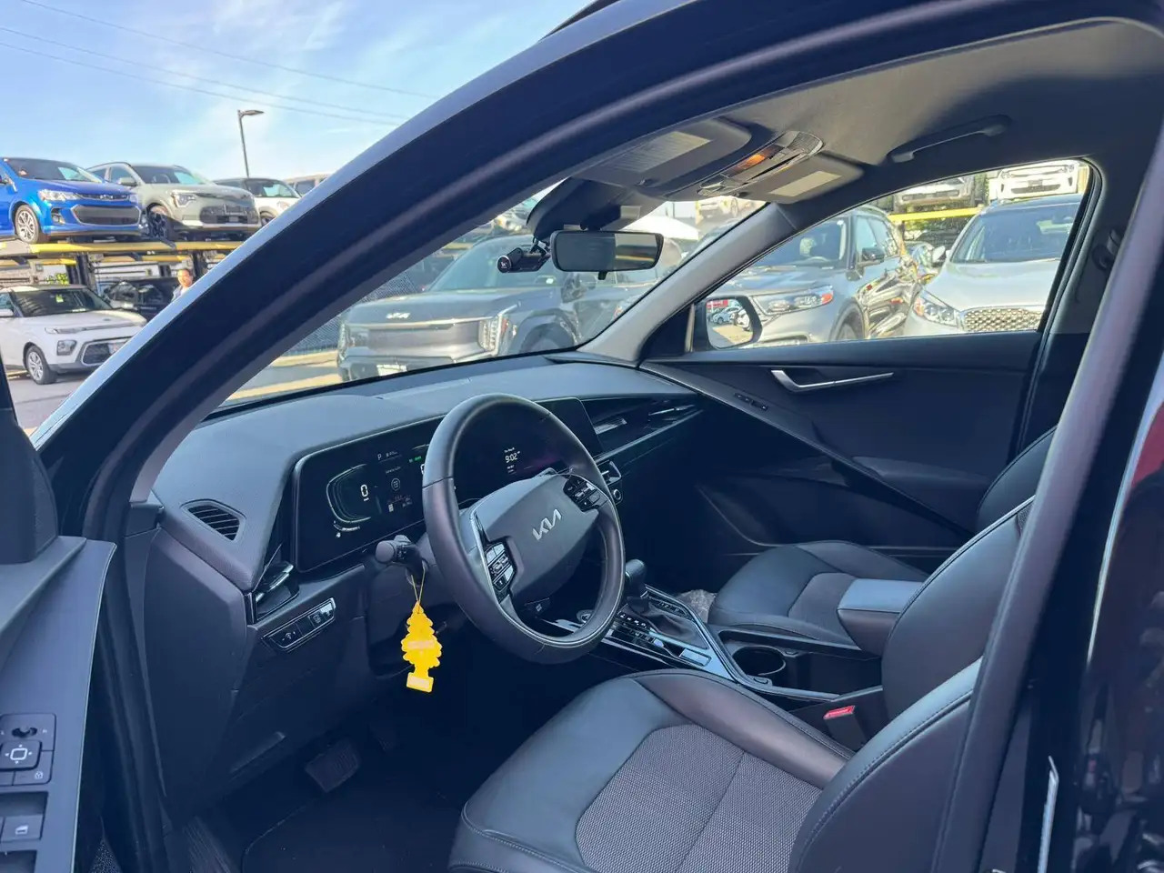 Kia Niro снимка Kia Niro
