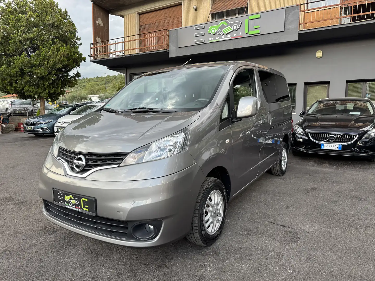 Nissan NV200 1.6 Evalia Premium Gris - 1