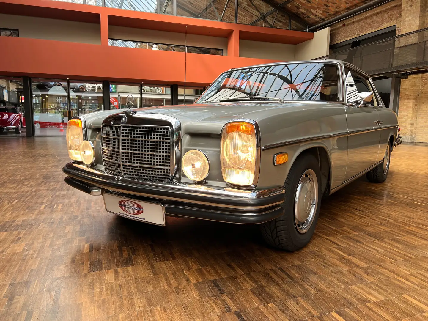 Mercedes-Benz 250 C Silber - 2