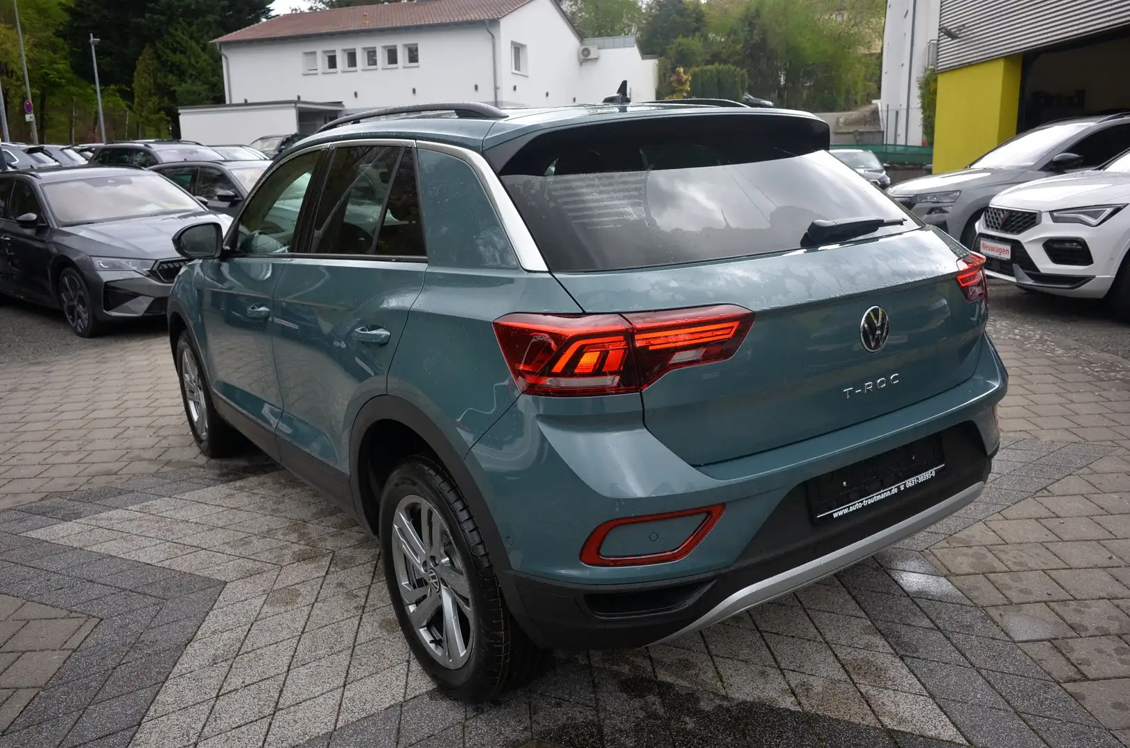 Volkswagen T-Roc 1.5 TSI DSG Life+AHK+KAMERA+17ALU+ACC+VCoc Bleu - 2